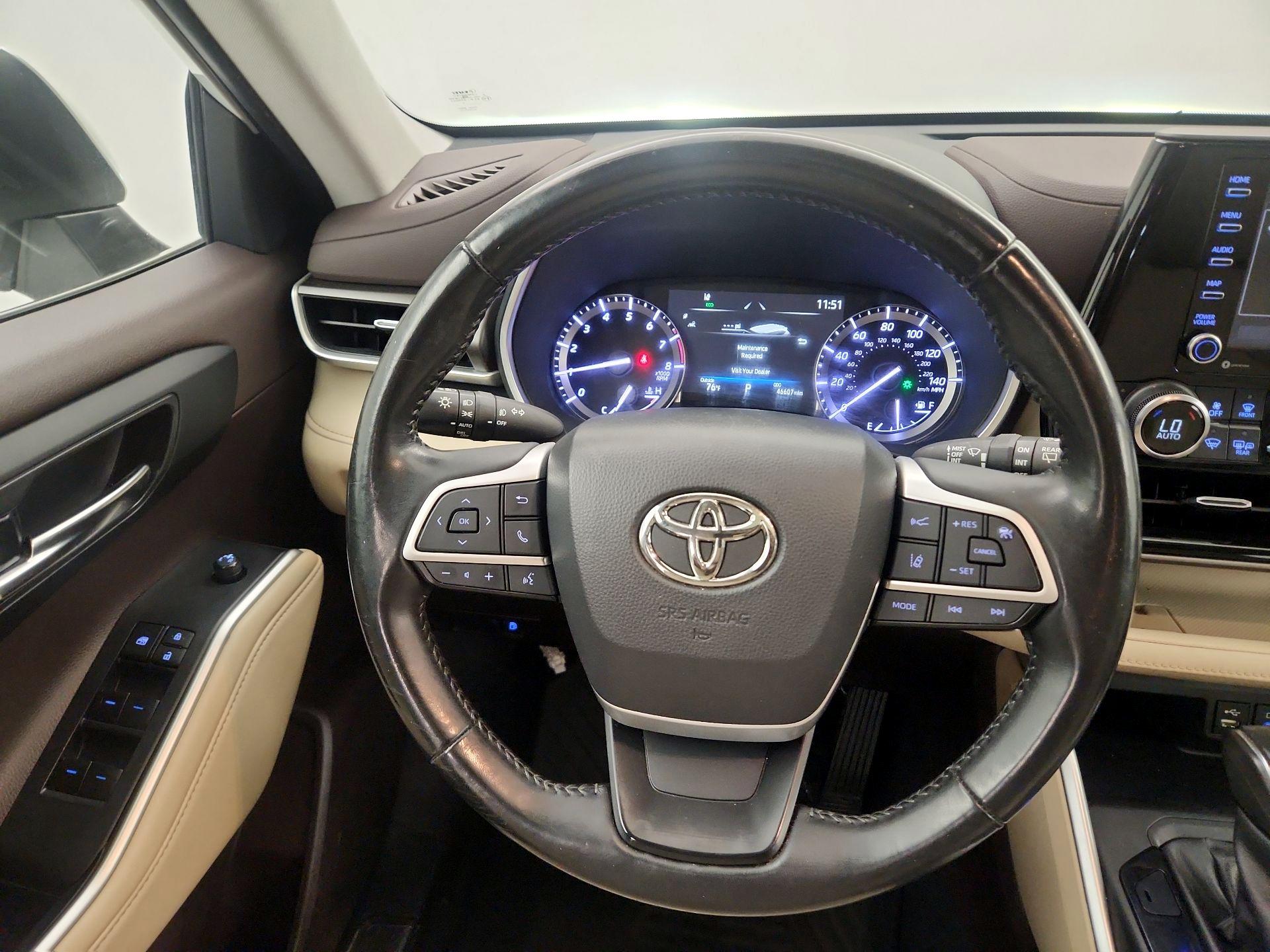 Thumbnail: 2022 Toyota Highlander - 10