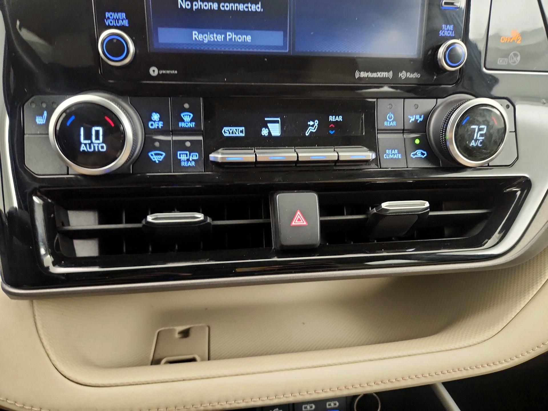 Thumbnail: 2022 Toyota Highlander - 16