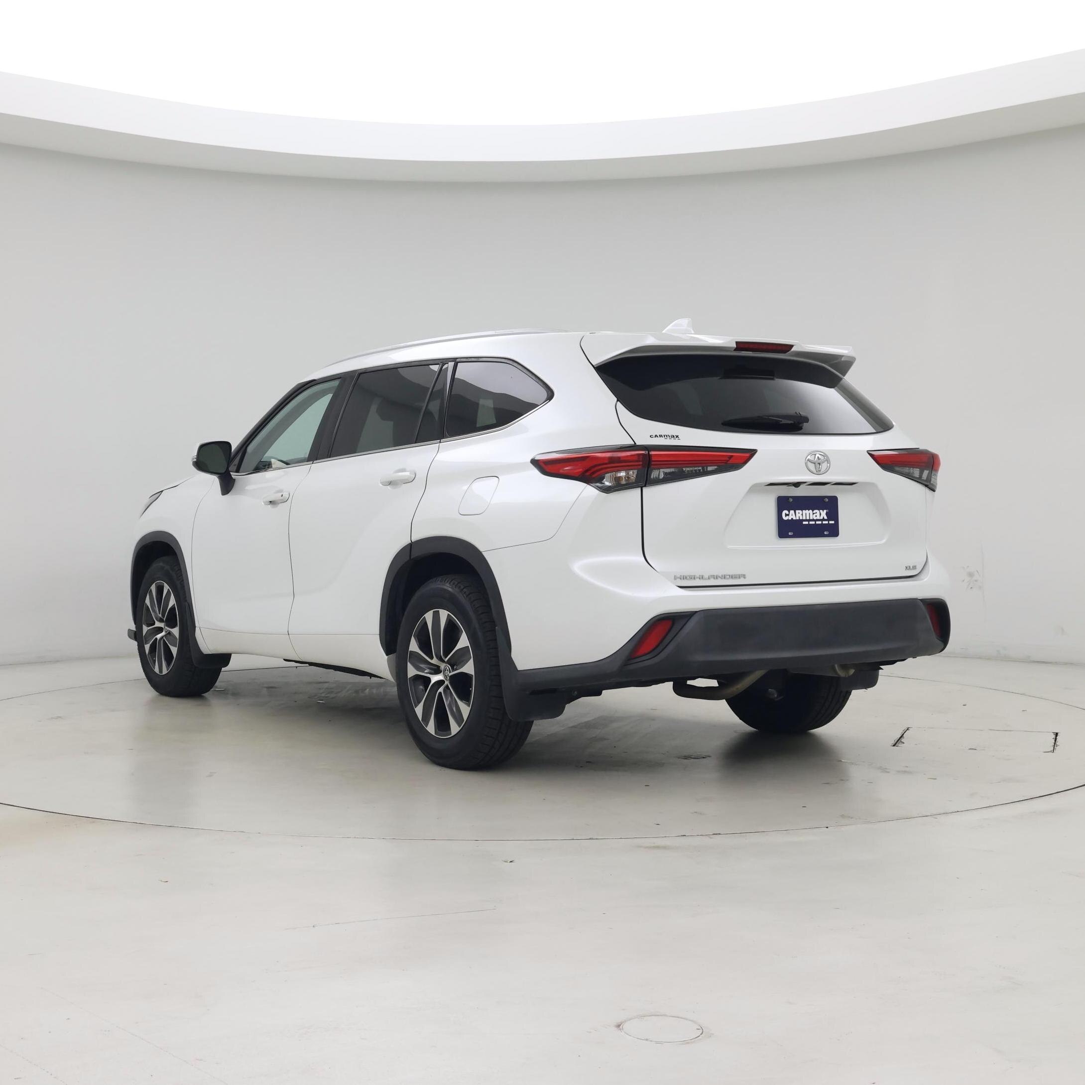 Thumbnail: 2022 Toyota Highlander - 2