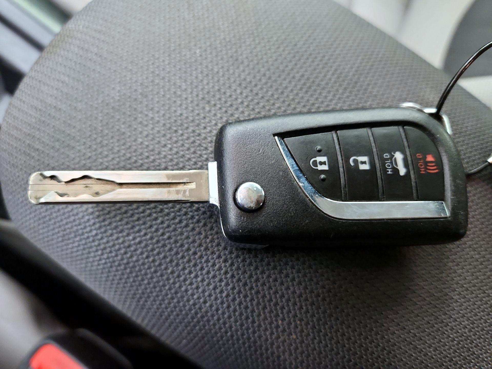 Thumbnail: 2020 Toyota Corolla - 18