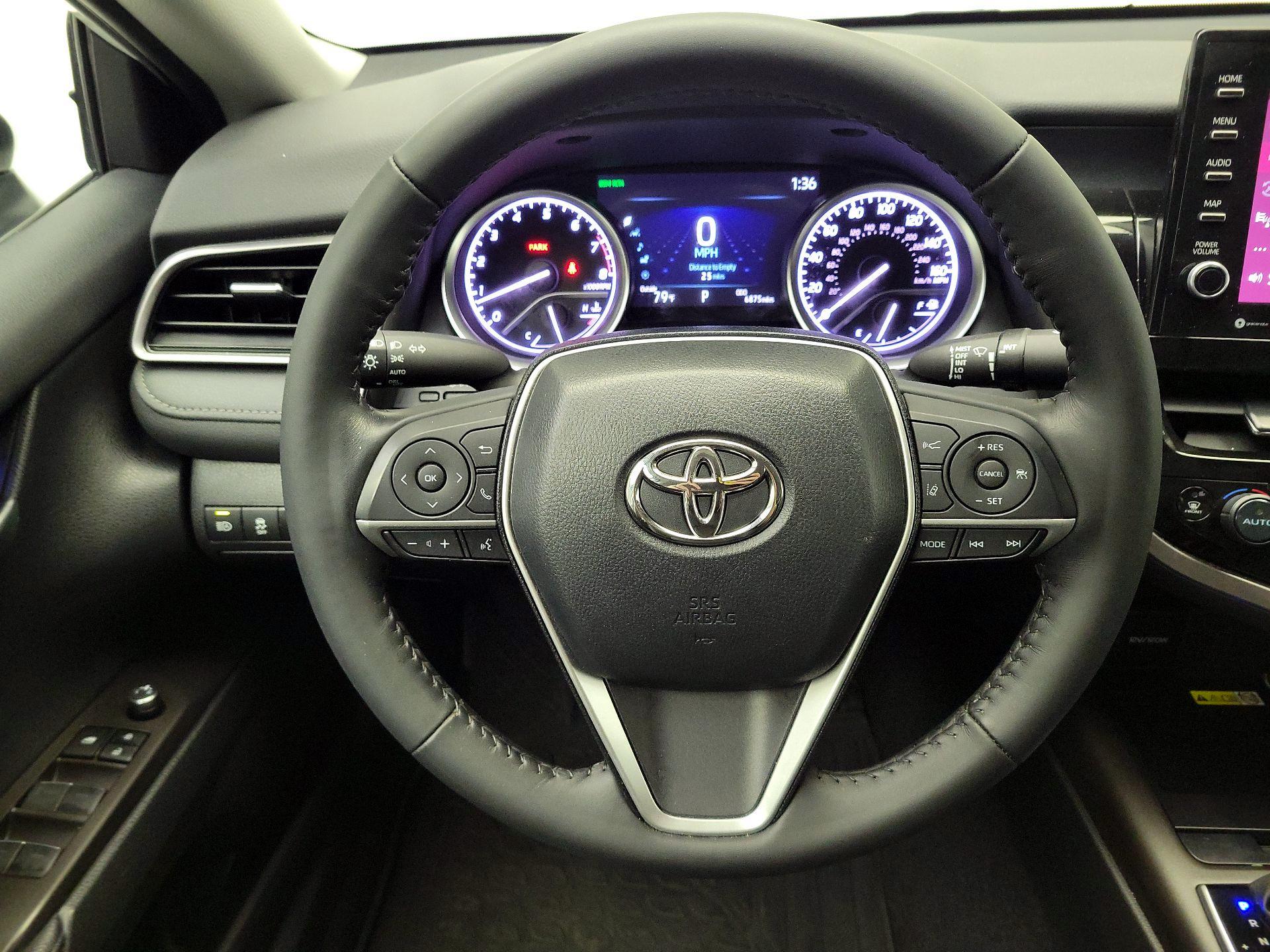 Thumbnail: 2023 Toyota Camry - 10