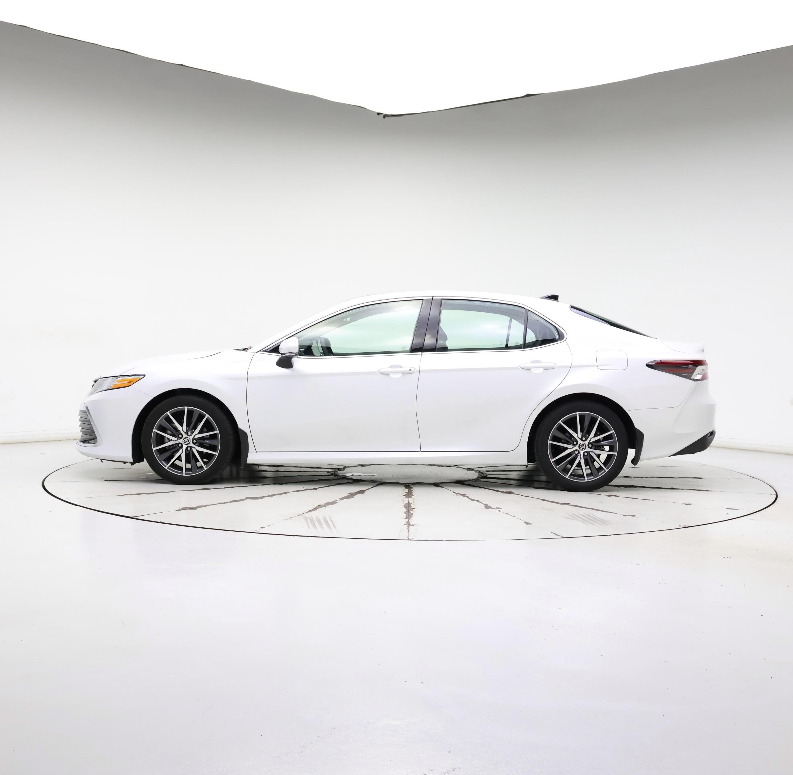 Thumbnail: 2023 Toyota Camry - 3