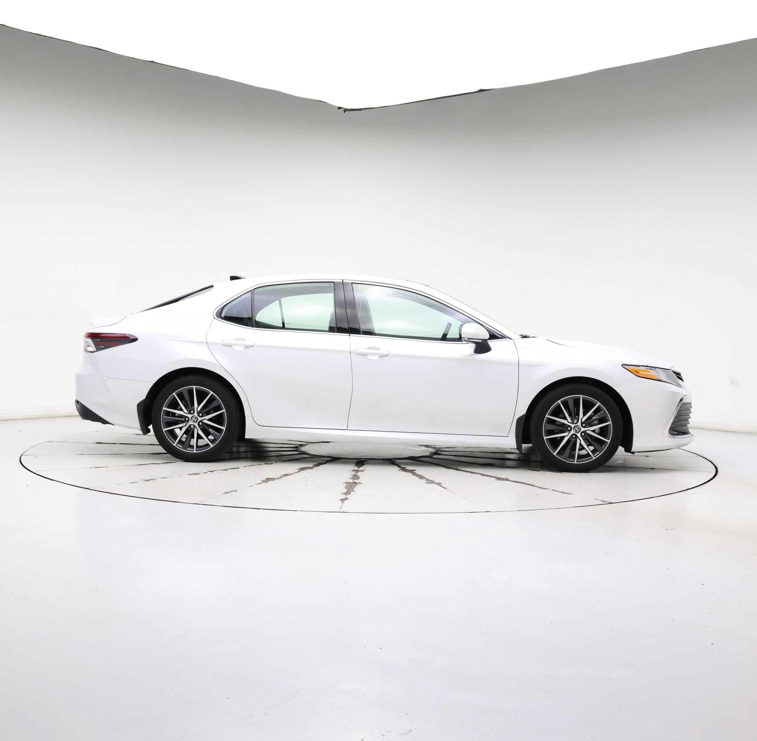 Thumbnail: 2023 Toyota Camry - 7