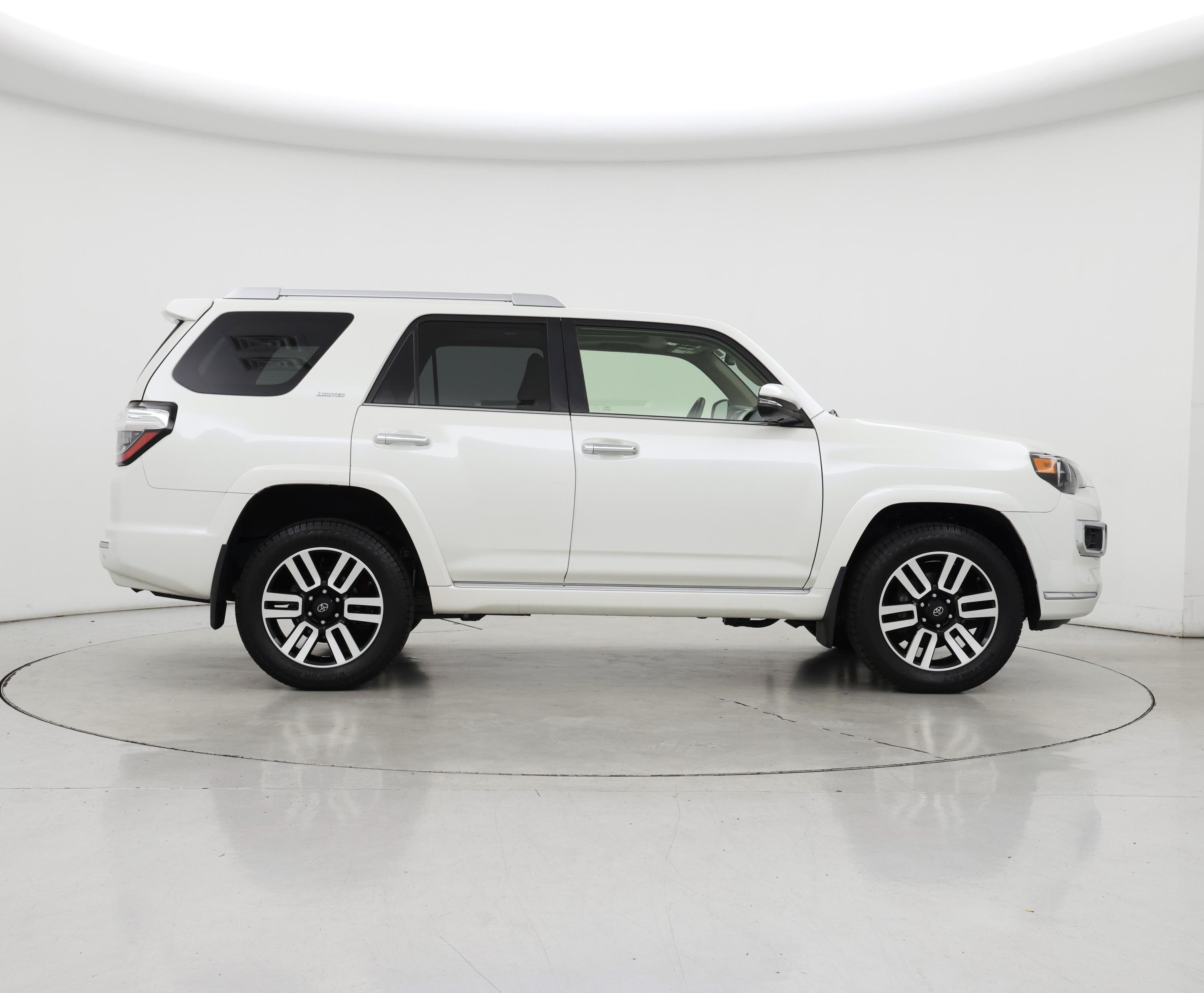 Thumbnail: 2021 Toyota 4Runner - 7