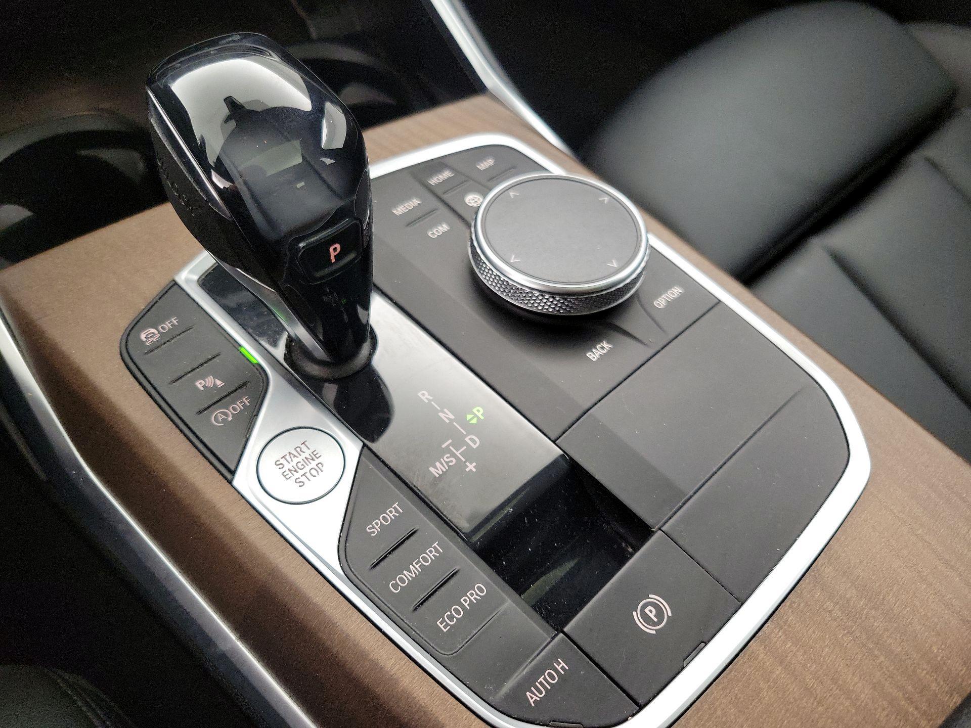 Thumbnail: 2021 BMW 3 Series - 18