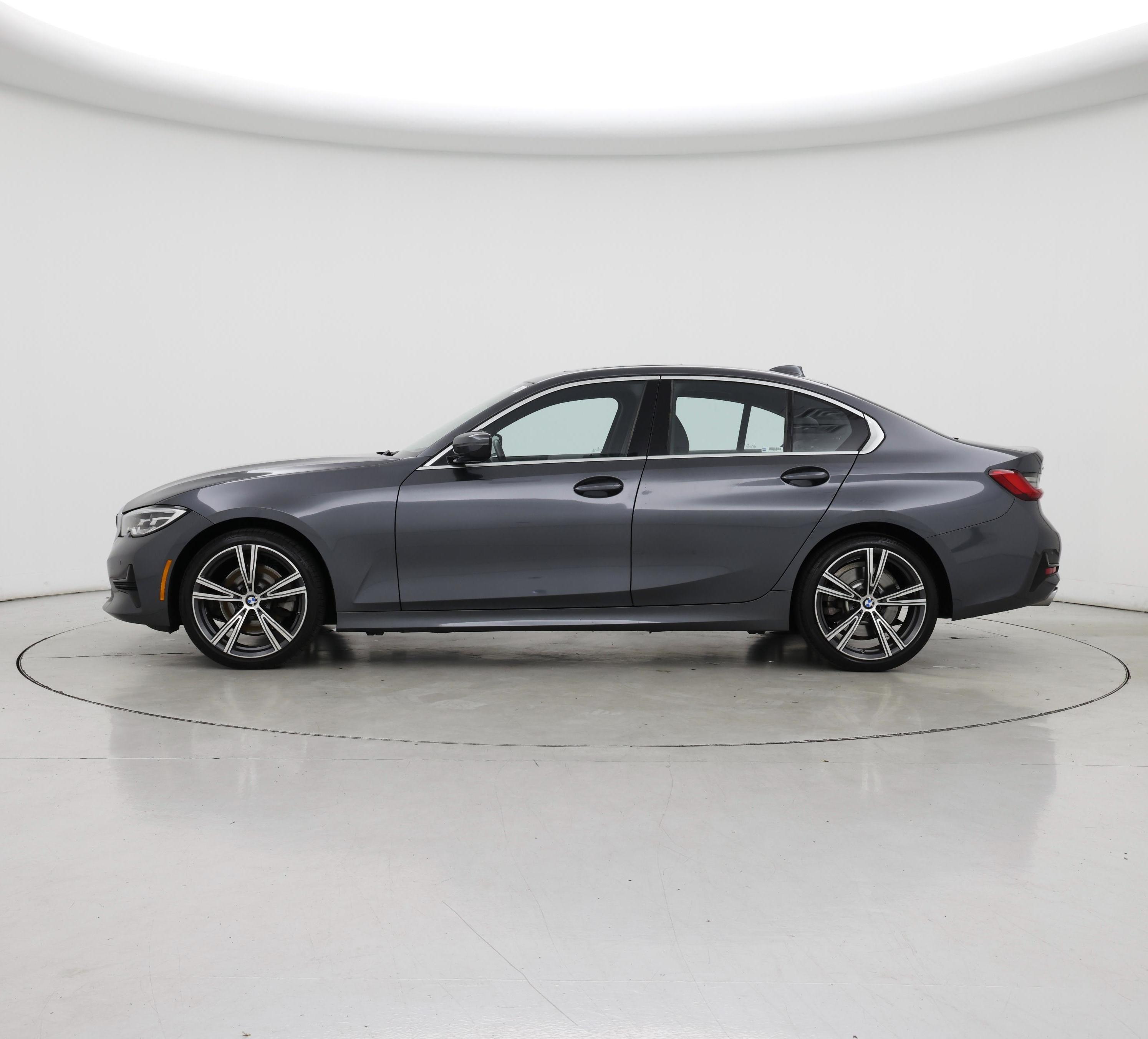Thumbnail: 2021 BMW 3 Series - 3