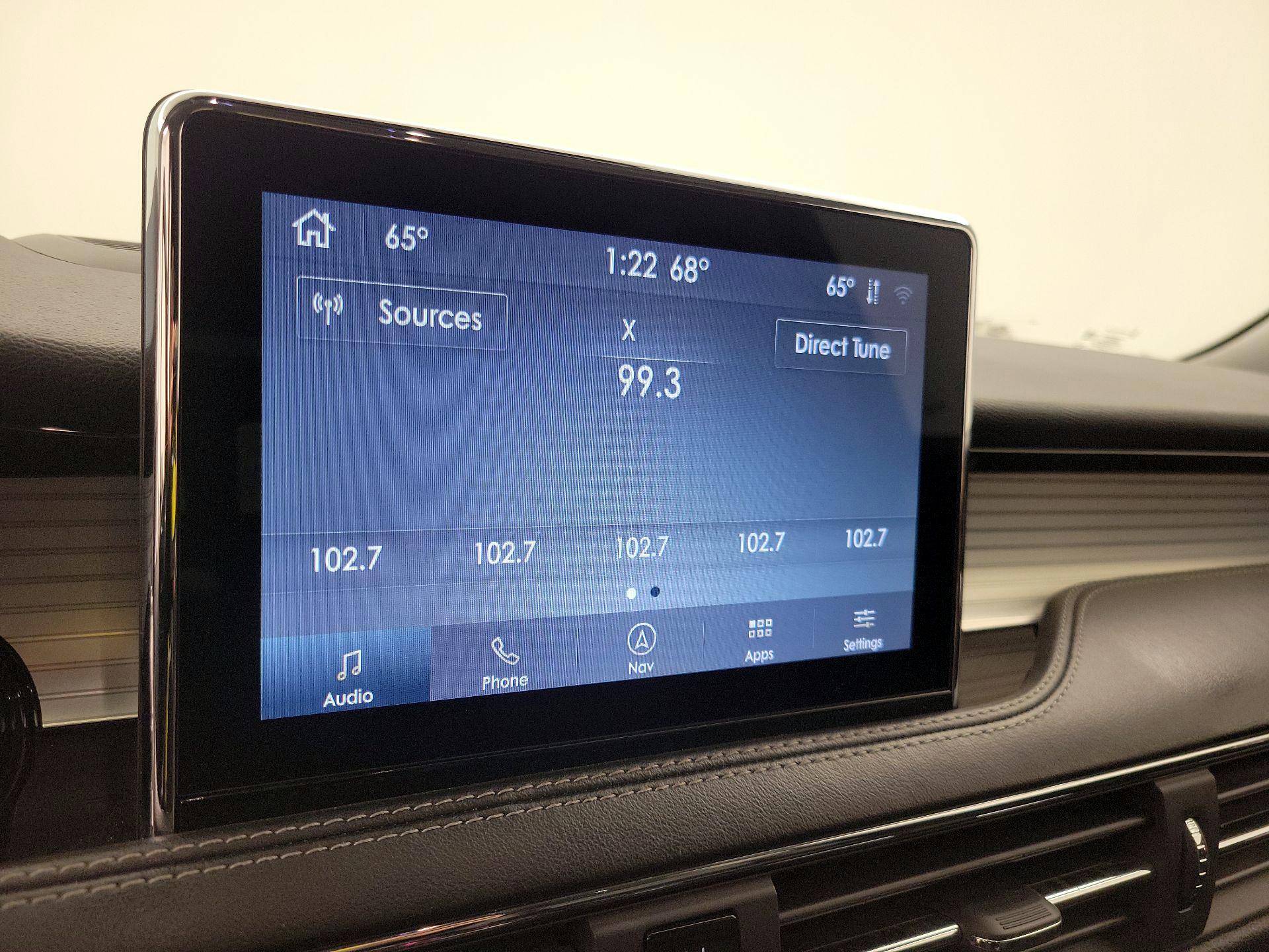 Thumbnail: 2020 Lincoln Corsair - 16