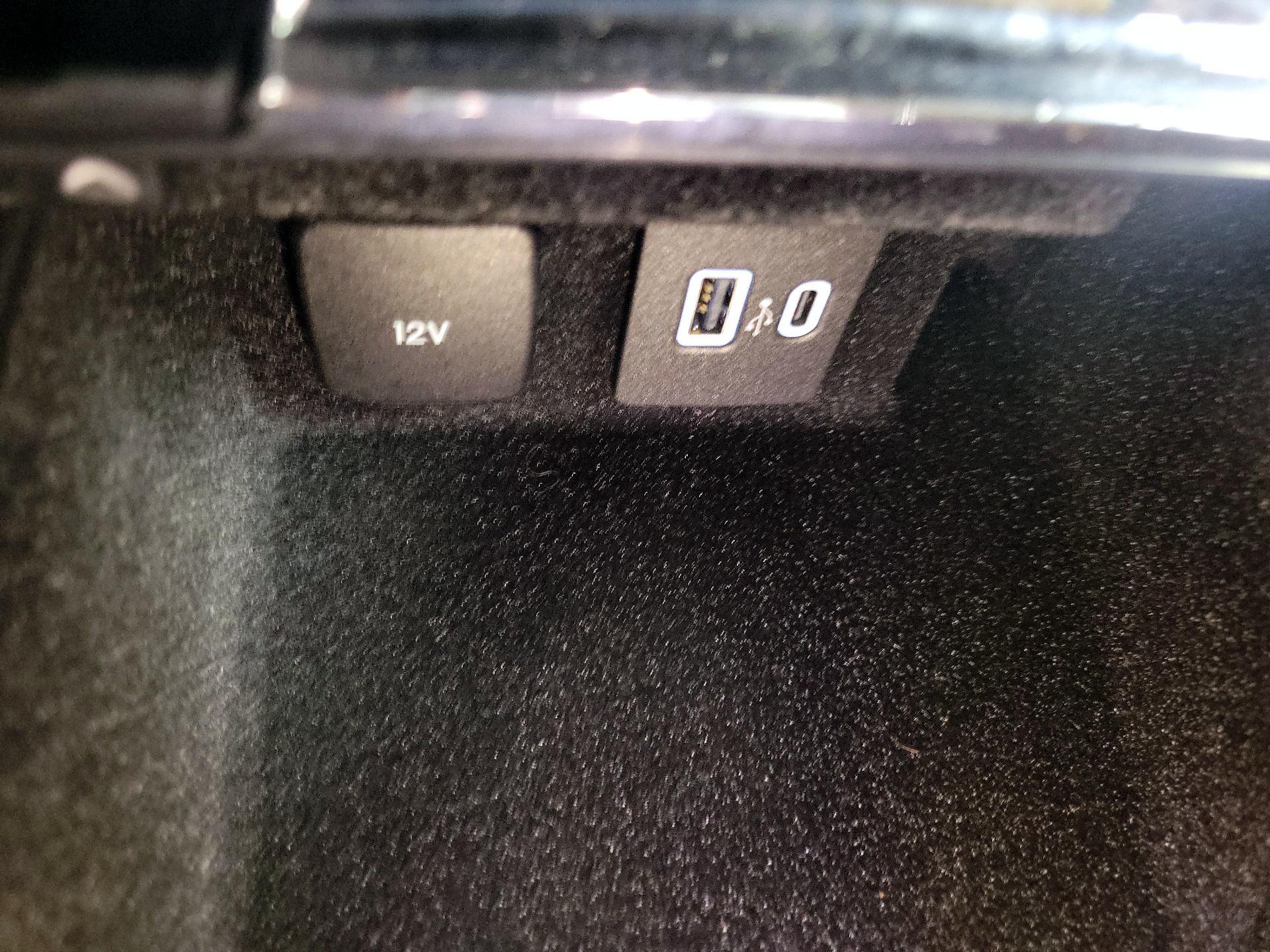 Thumbnail: 2020 Lincoln Corsair - 19