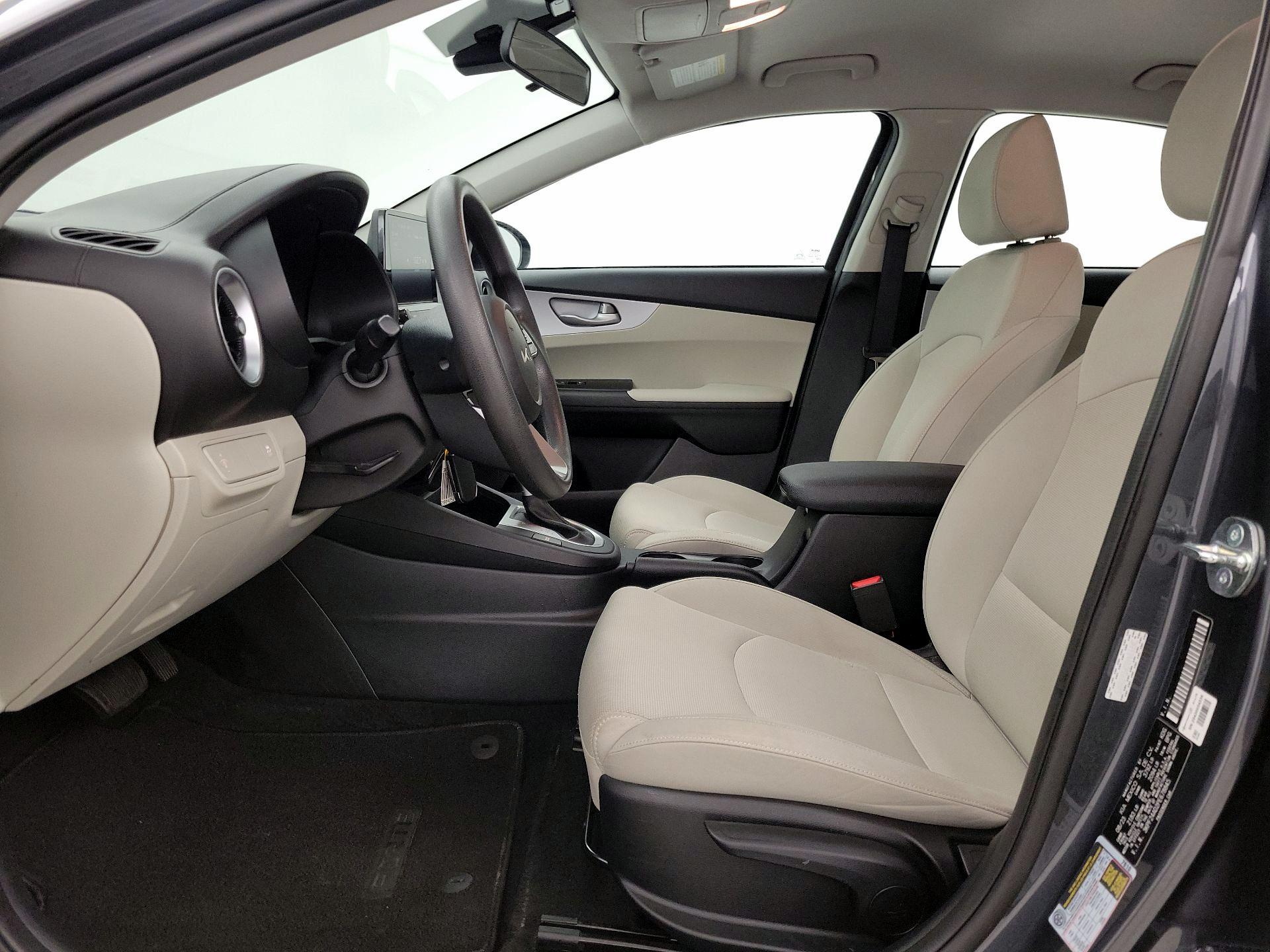 Thumbnail: 2023 Kia Forte - 11