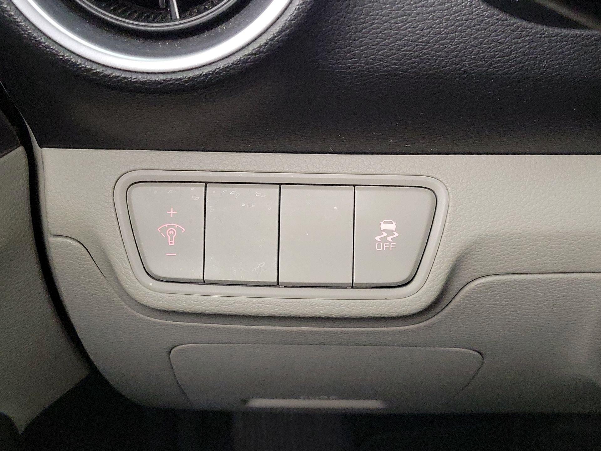 Thumbnail: 2023 Kia Forte - 13