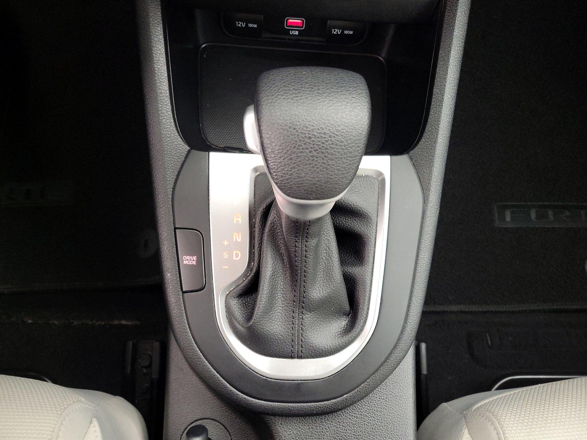 Thumbnail: 2023 Kia Forte - 17