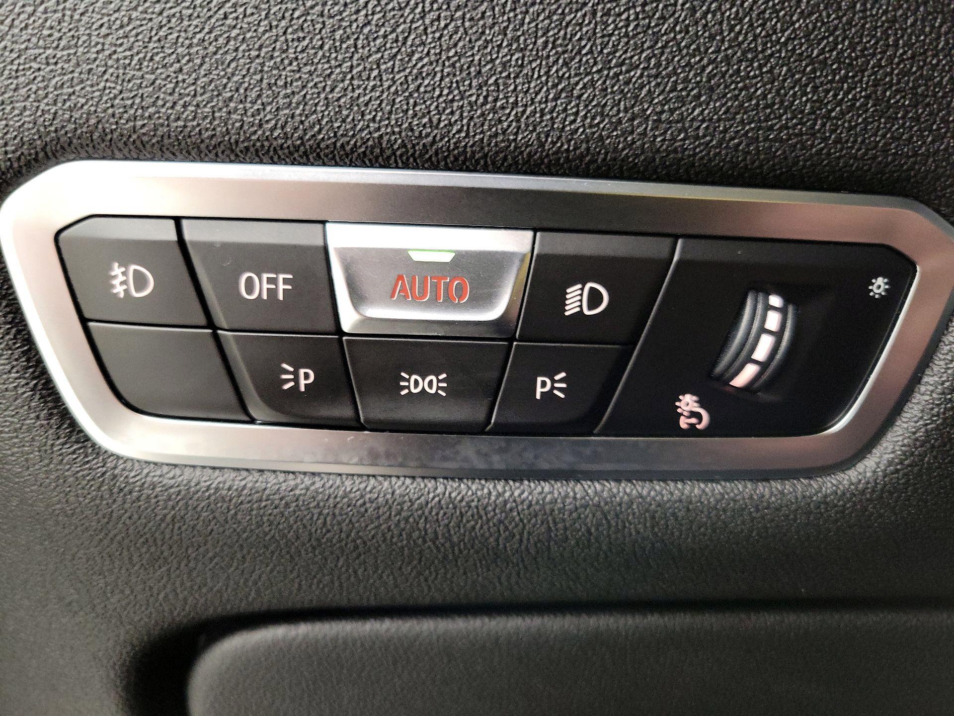 Thumbnail: 2020 BMW X7 - 13