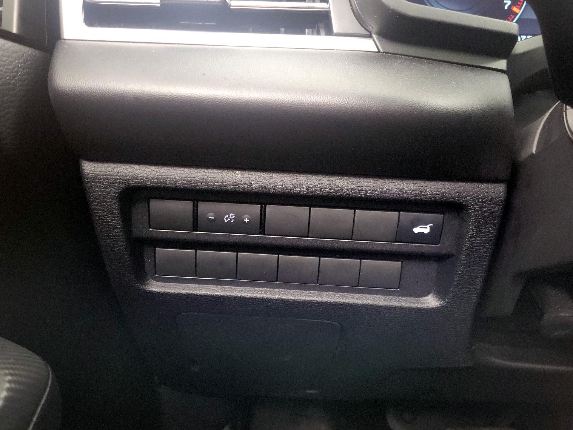 Thumbnail: 2024 Mitsubishi Outlander - 13