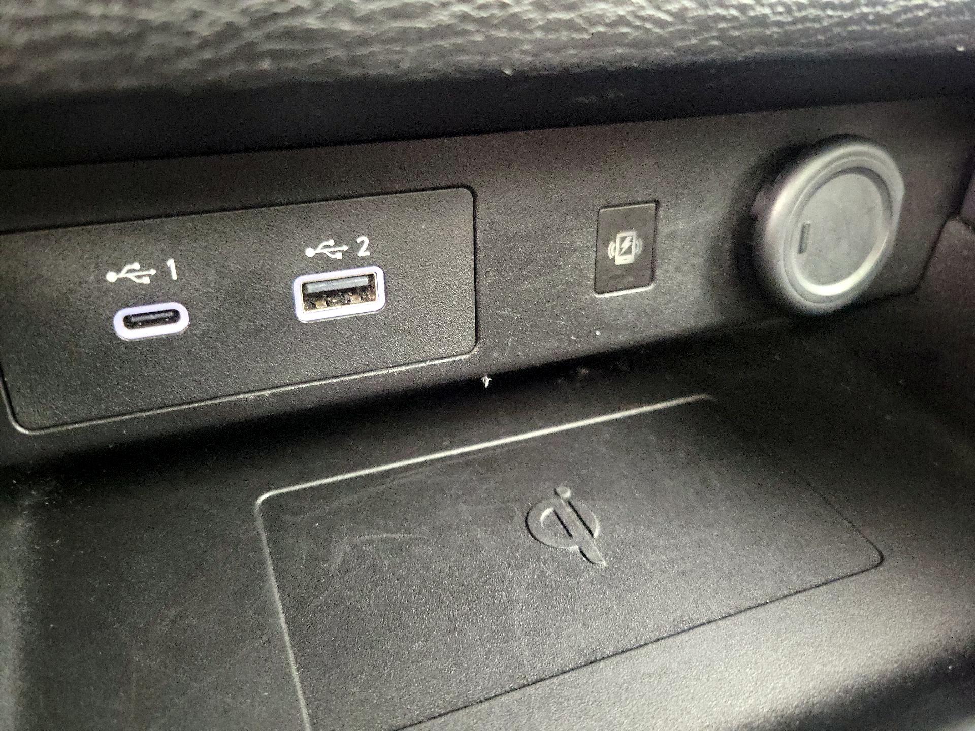 Thumbnail: 2024 Mitsubishi Outlander - 19