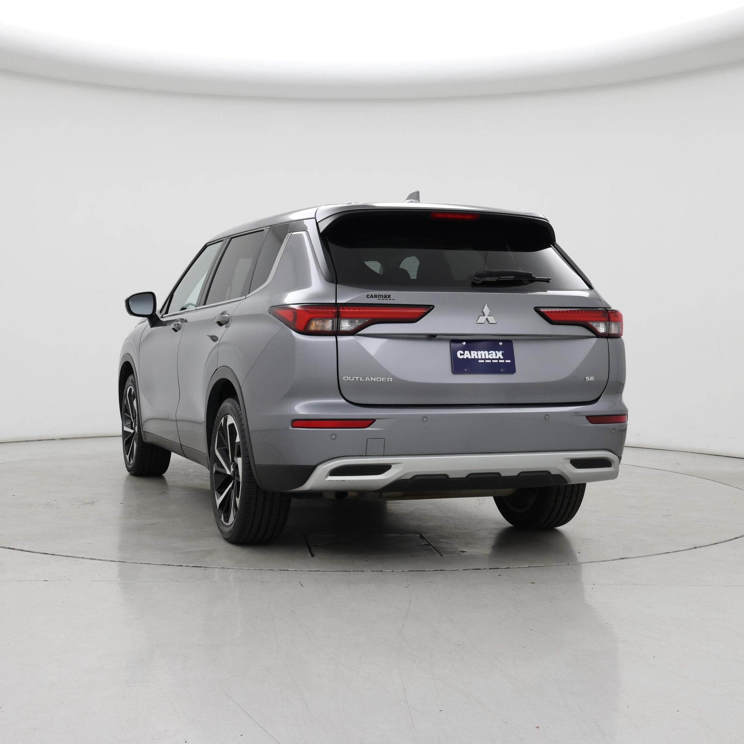 Thumbnail: 2024 Mitsubishi Outlander - 8