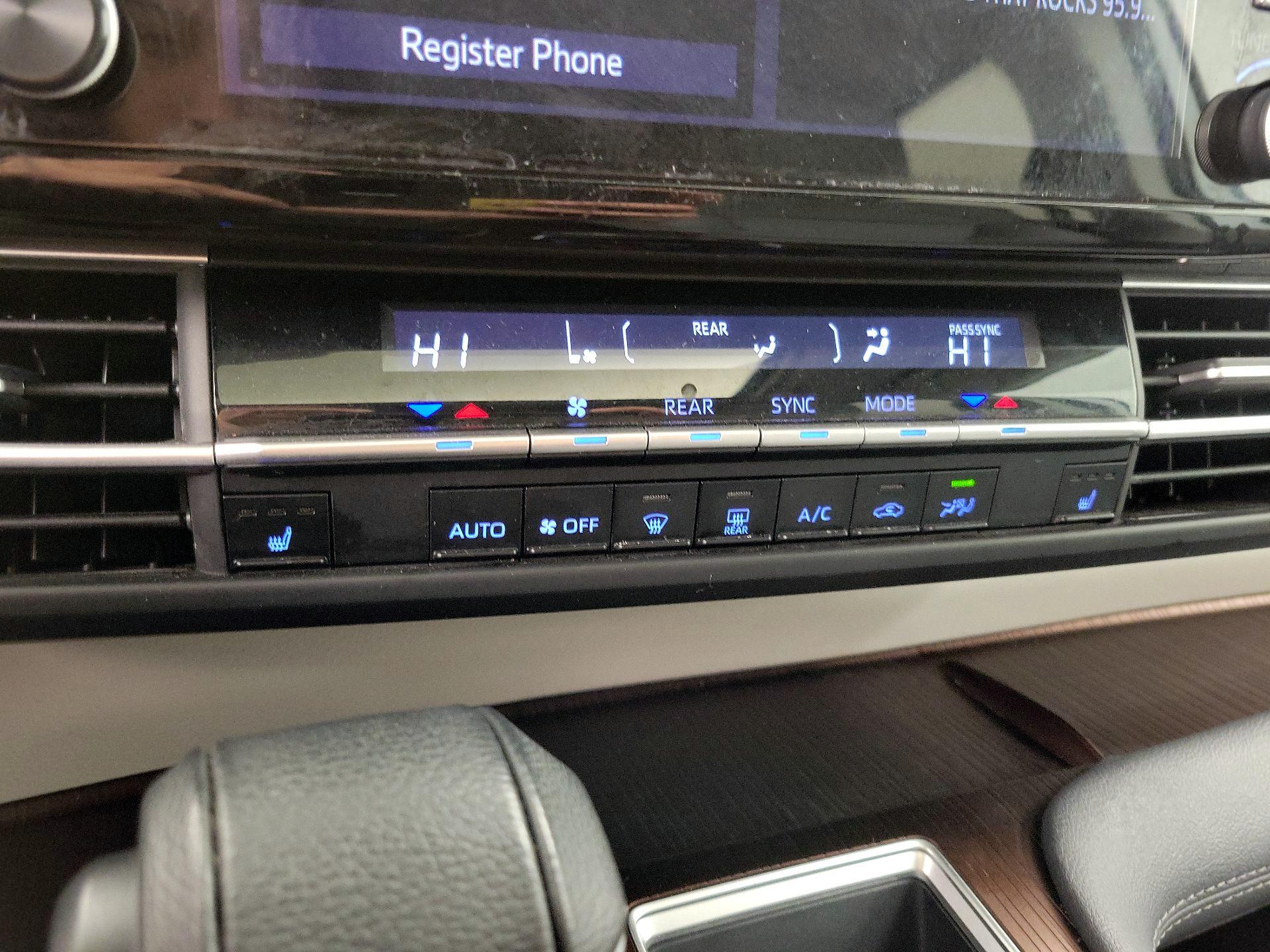 Thumbnail: 2024 Toyota Sienna - 16