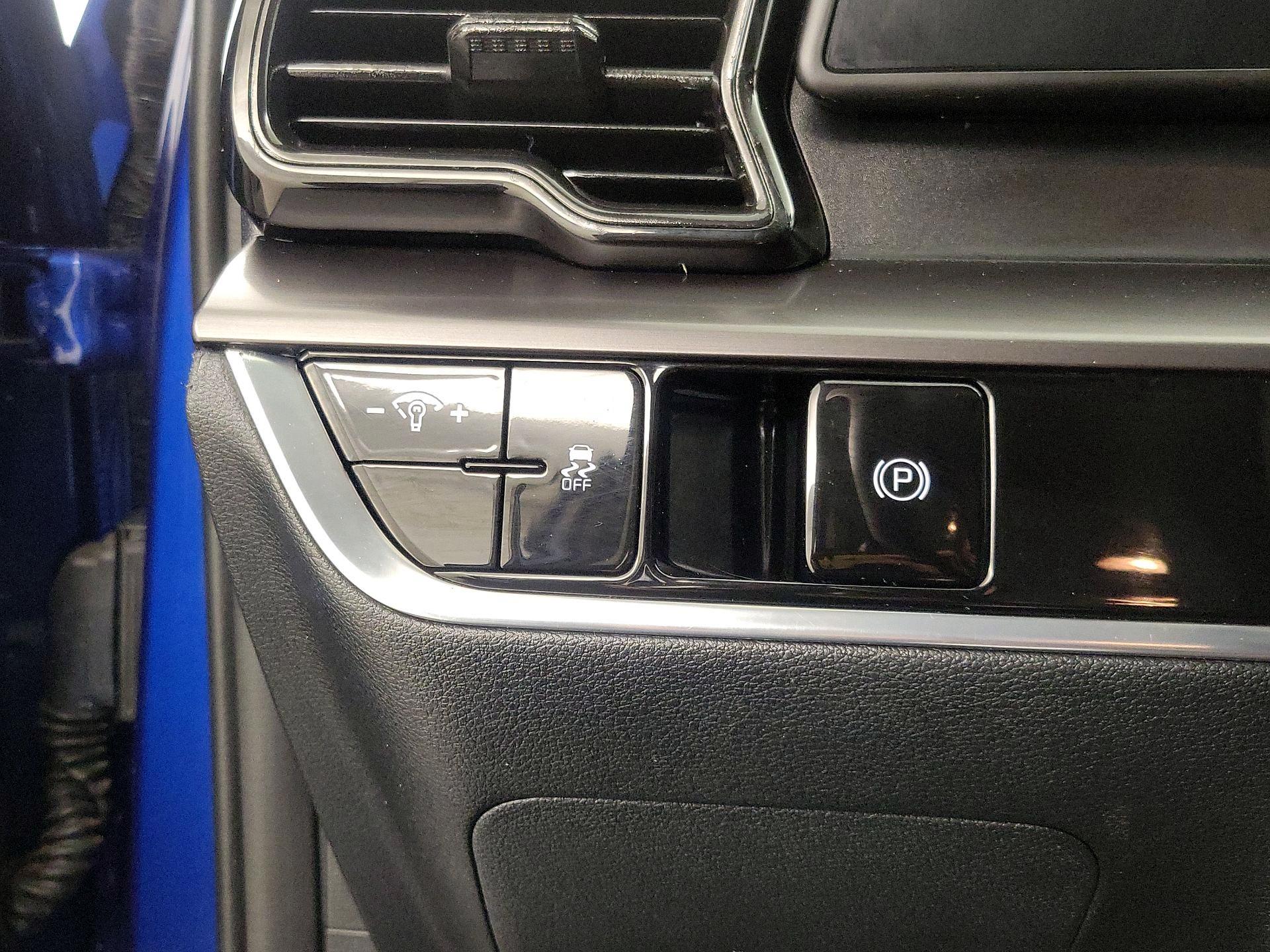 Thumbnail: 2023 Kia Sportage - 13