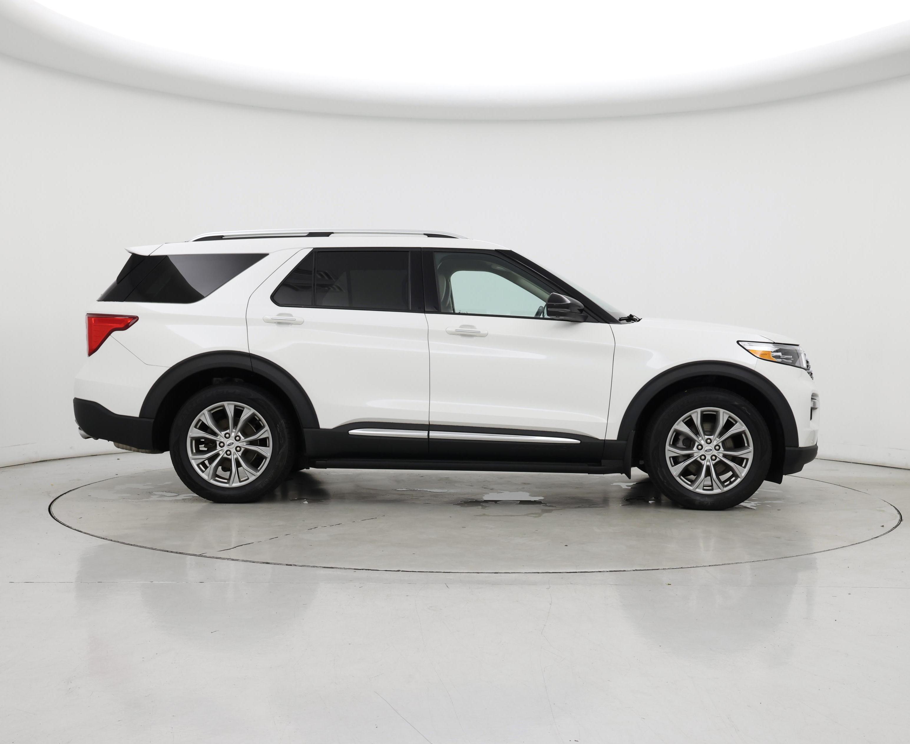 Thumbnail: 2021 Ford Explorer - 7