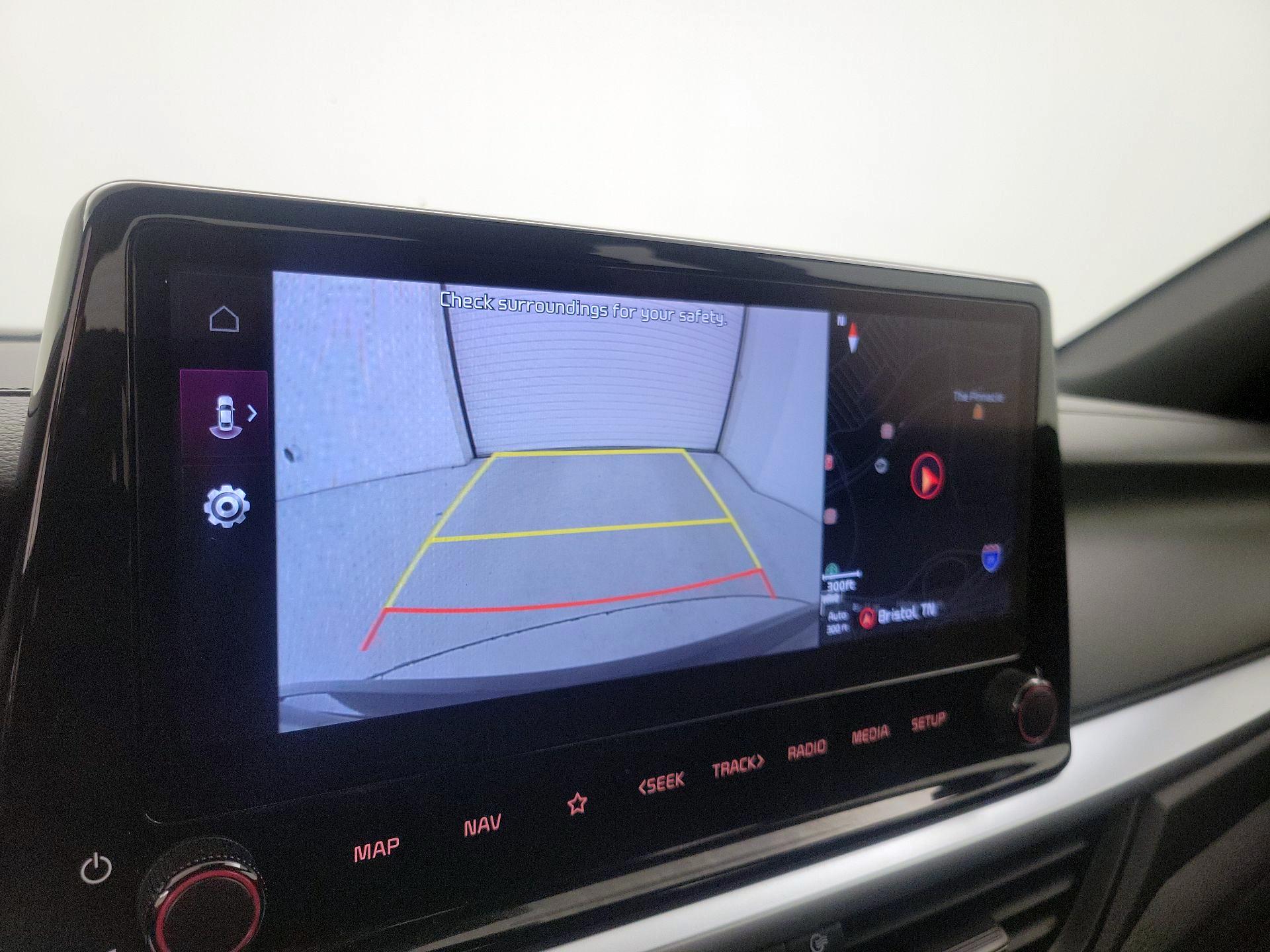 Thumbnail: 2022 Kia Forte - 15