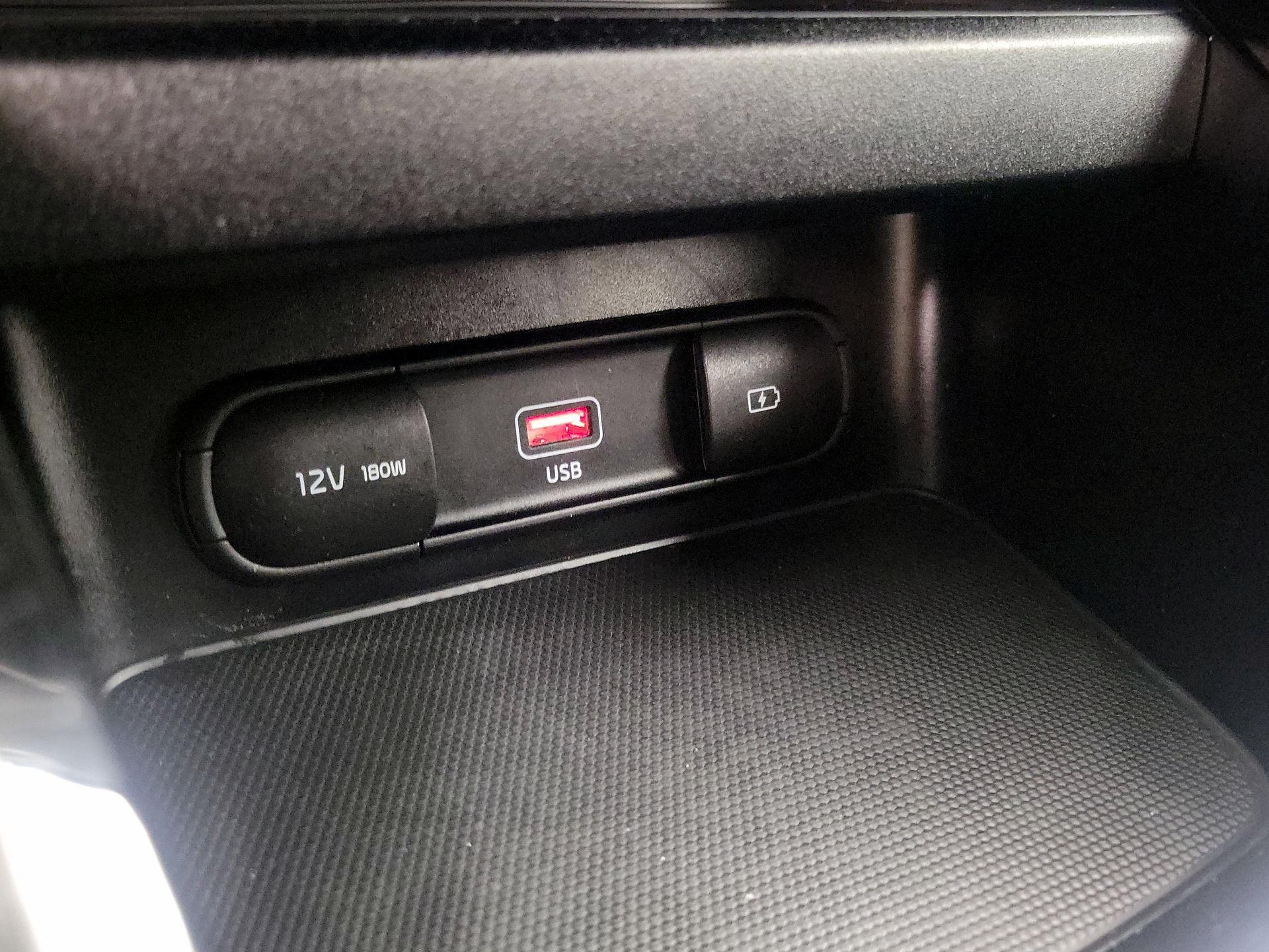 Thumbnail: 2022 Kia Forte - 19