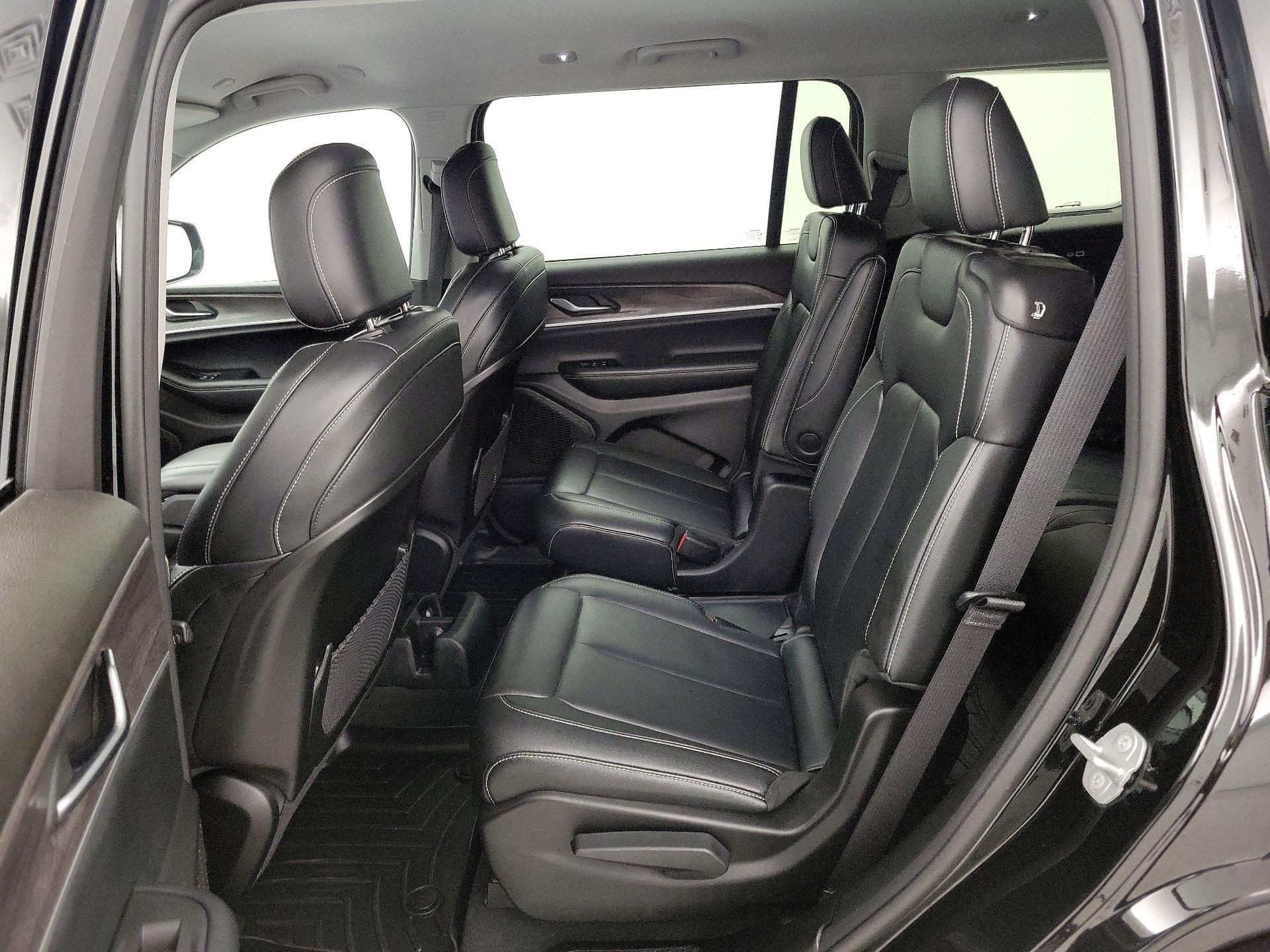 Thumbnail: 2023 Jeep Grand Cherokee L - 20