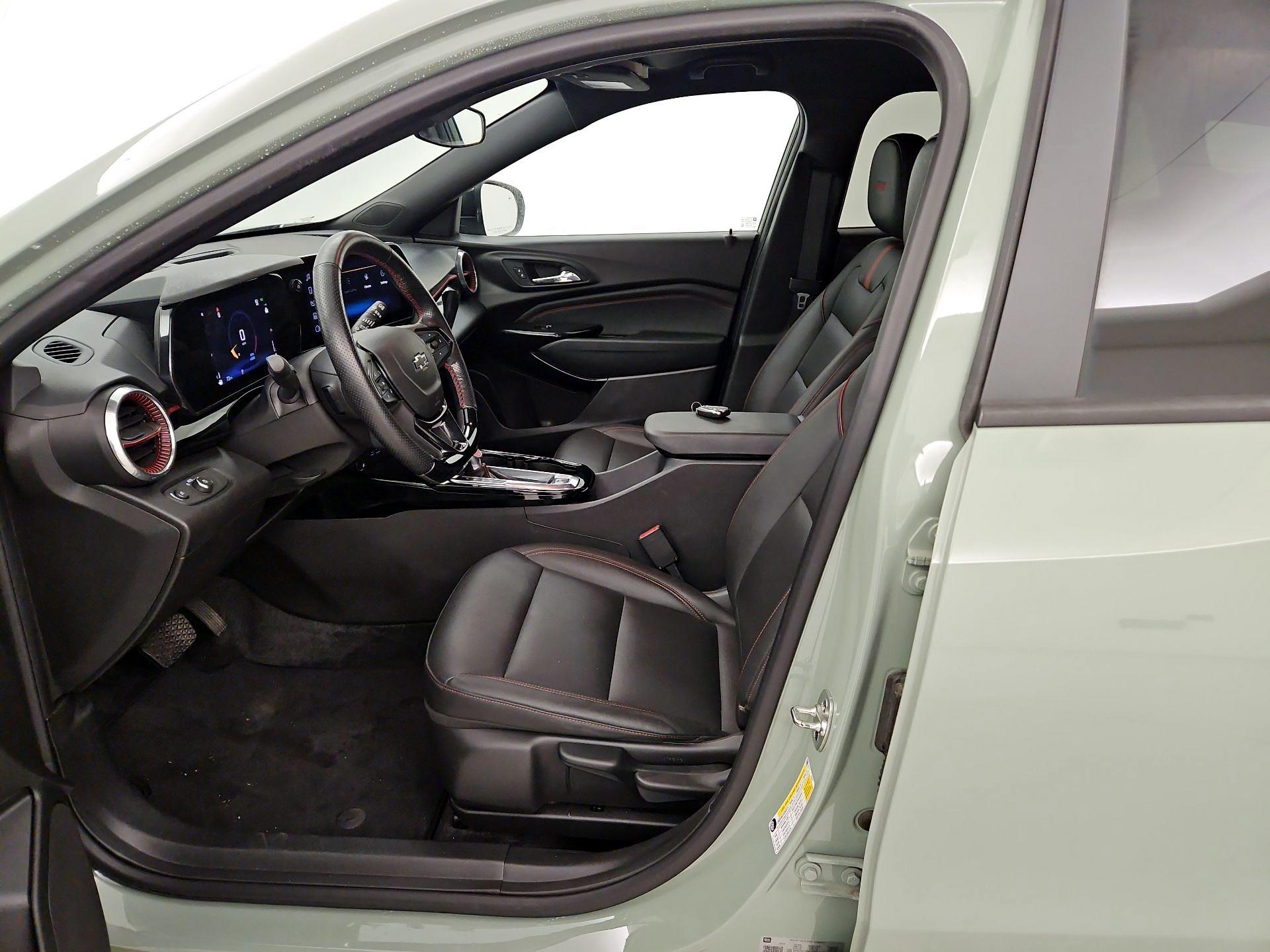 Thumbnail: 2024 Chevrolet Trax - 11
