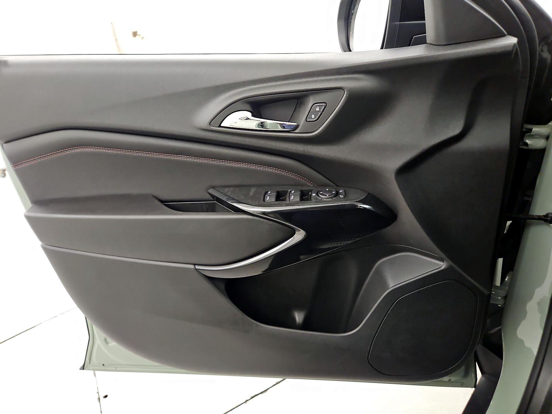 Thumbnail: 2024 Chevrolet Trax - 12