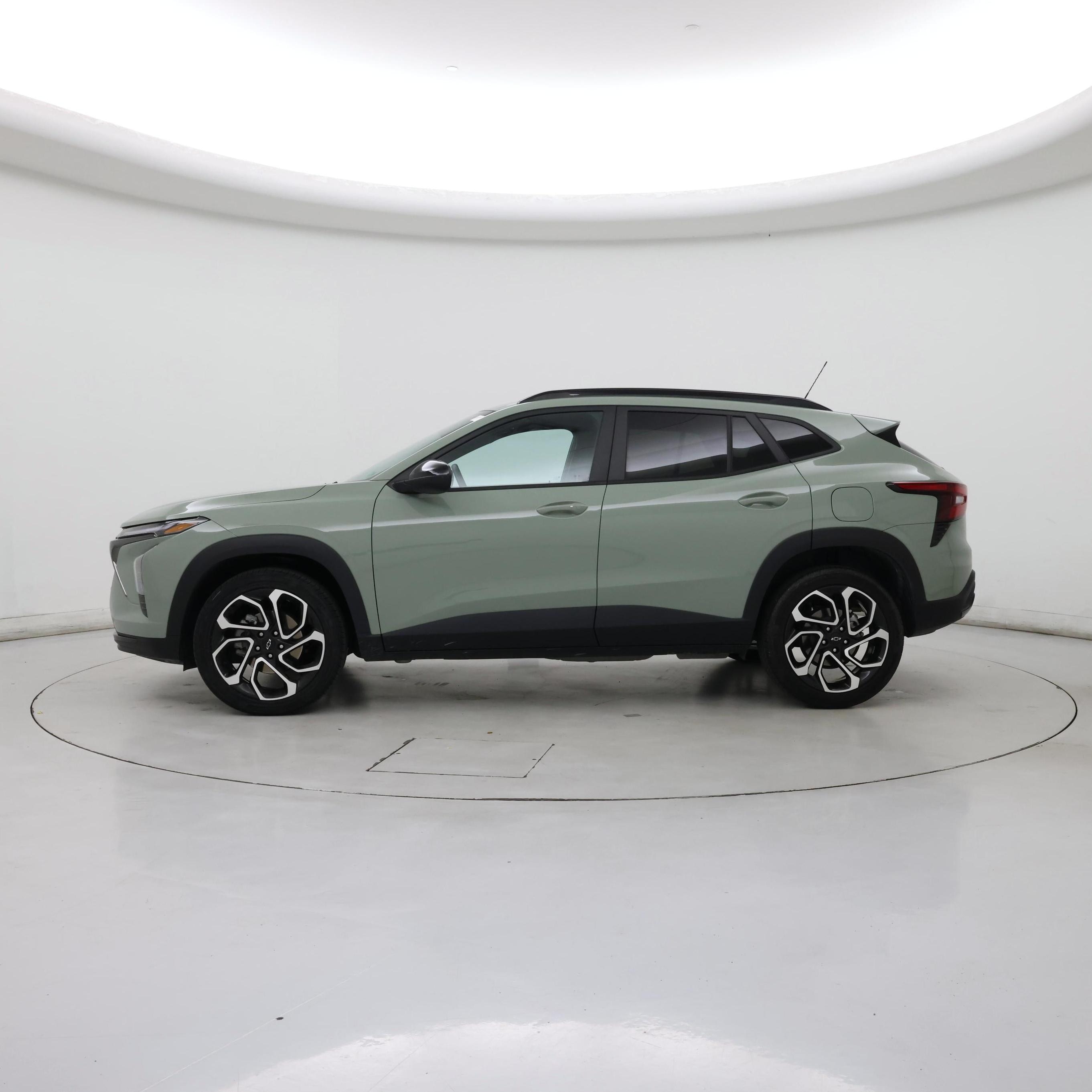Thumbnail: 2024 Chevrolet Trax - 3