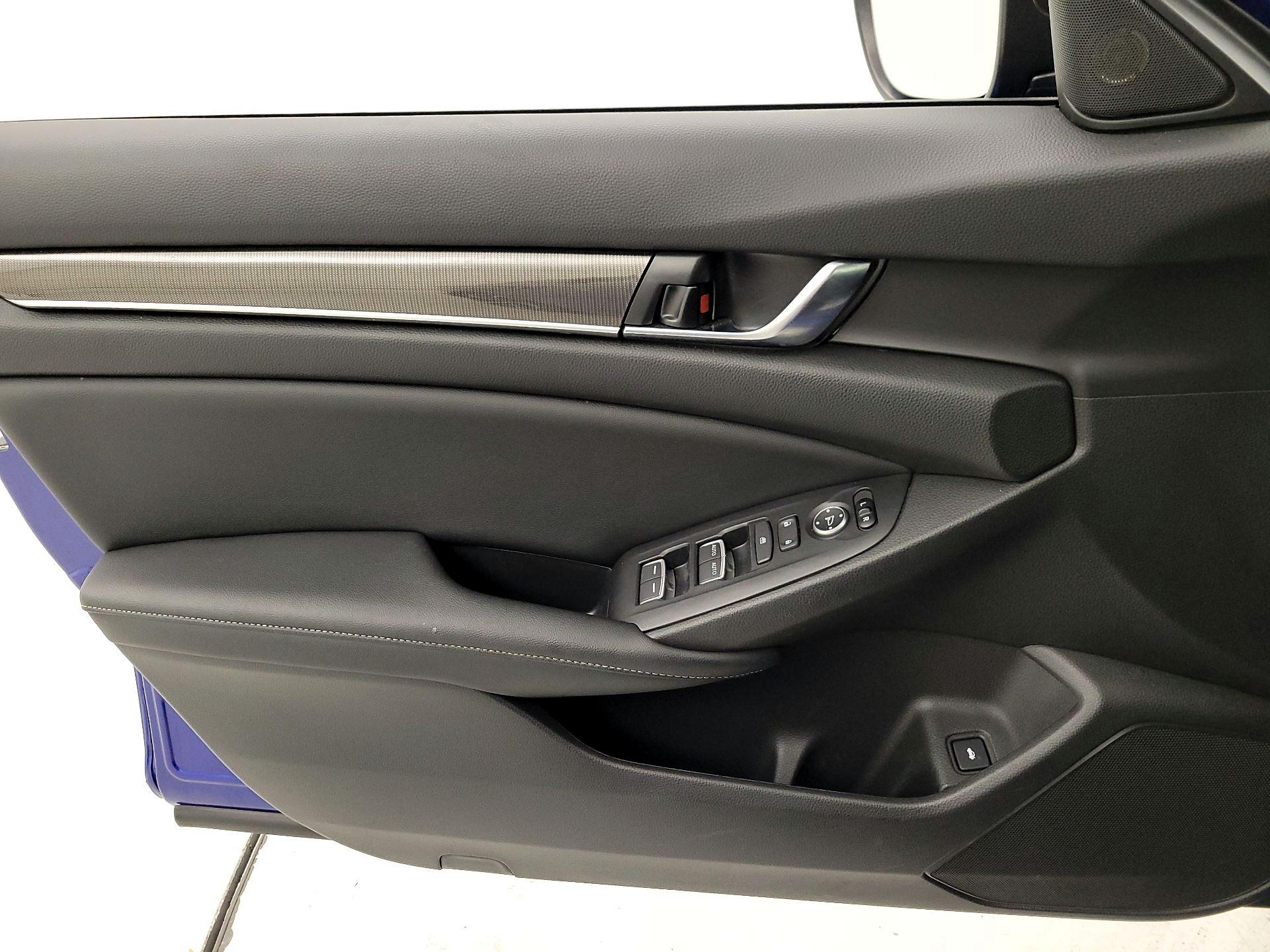 Thumbnail: 2021 Honda Accord - 10