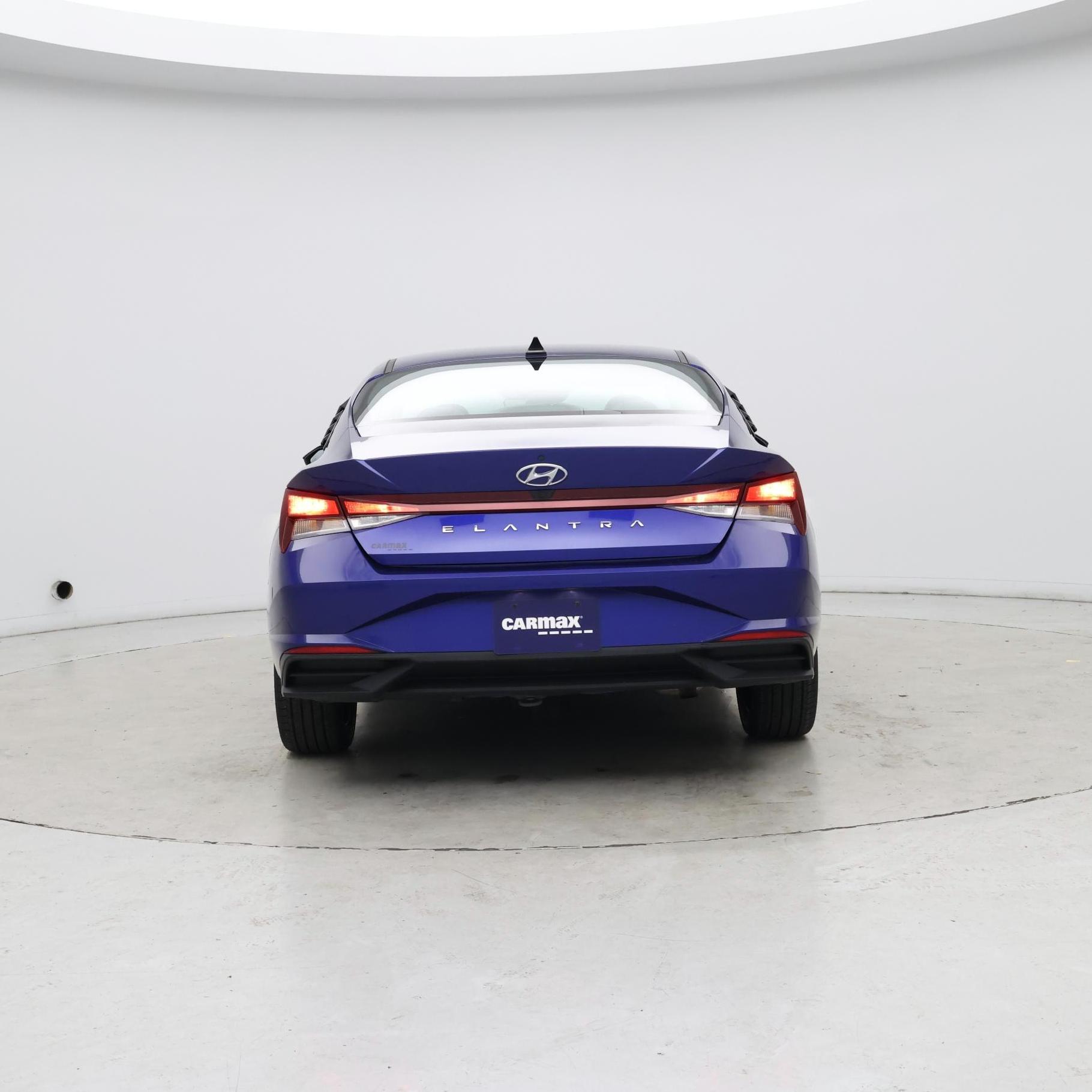 Thumbnail: 2023 Hyundai Elantra - 6