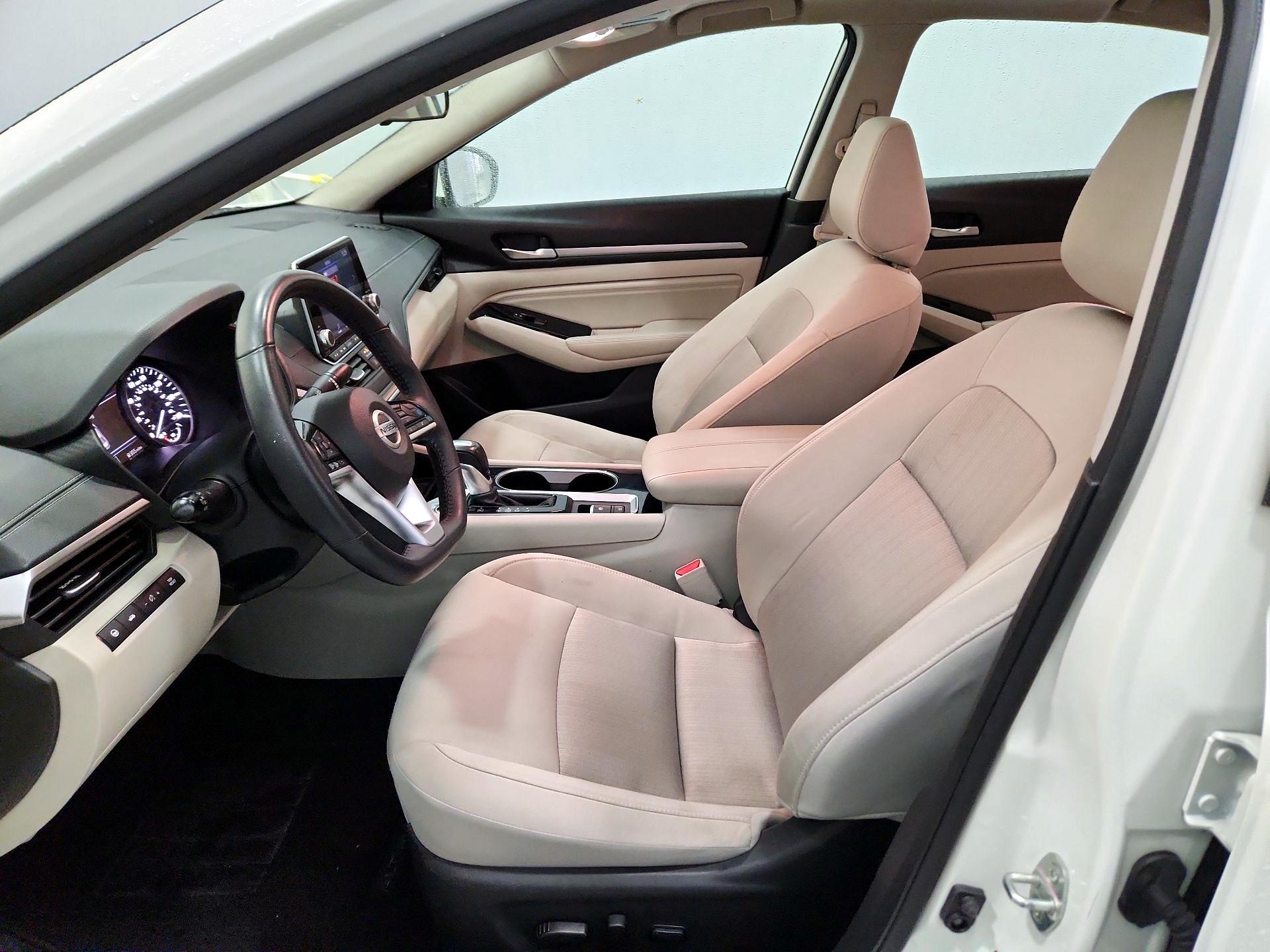 Thumbnail: 2022 Nissan Altima - 11