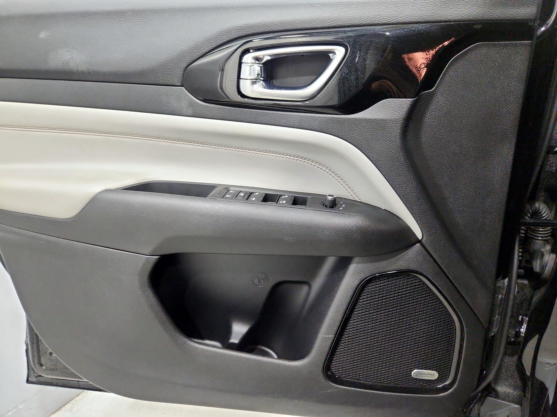 Thumbnail: 2022 Jeep Compass - 12