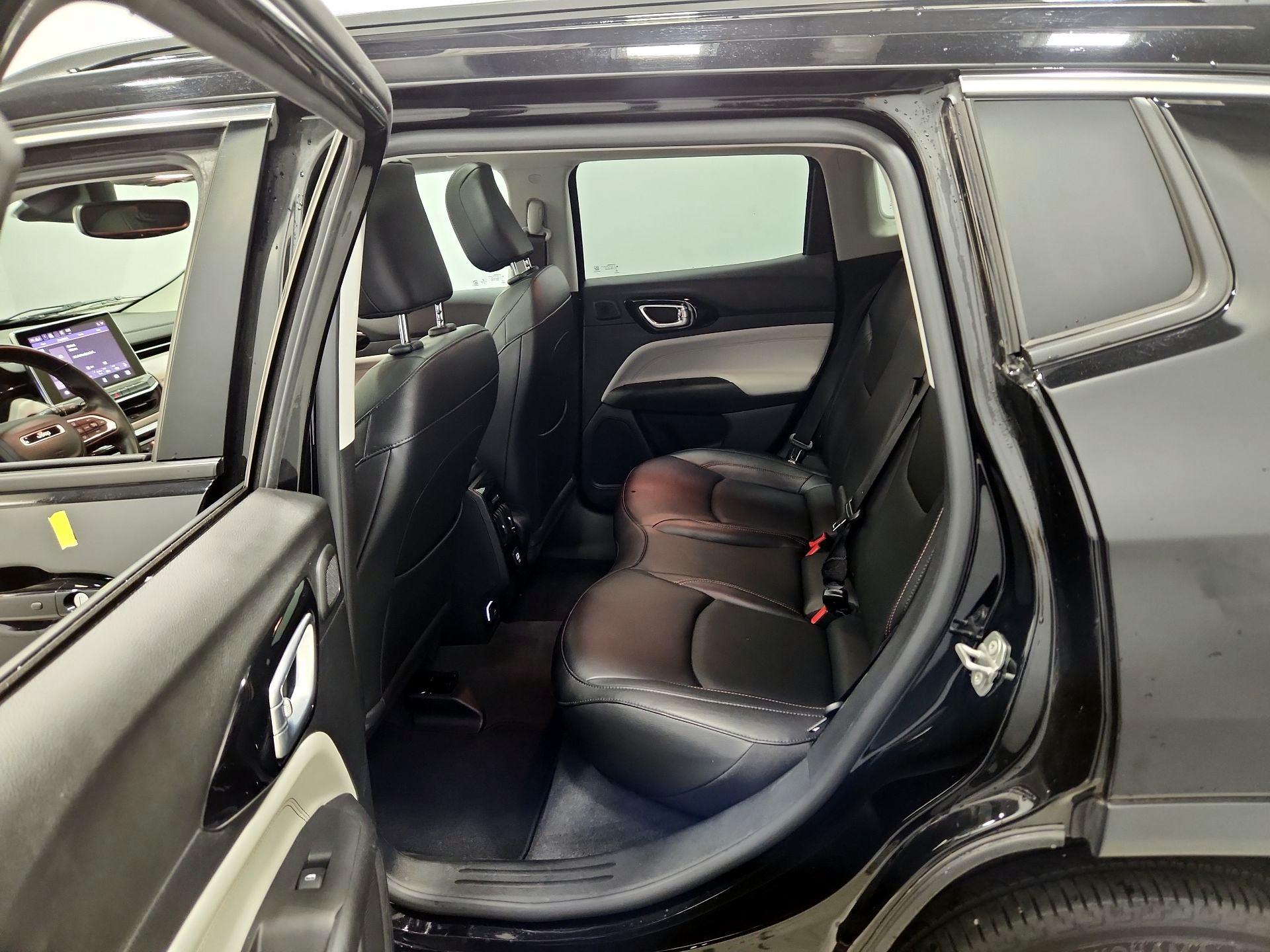 Thumbnail: 2022 Jeep Compass - 20