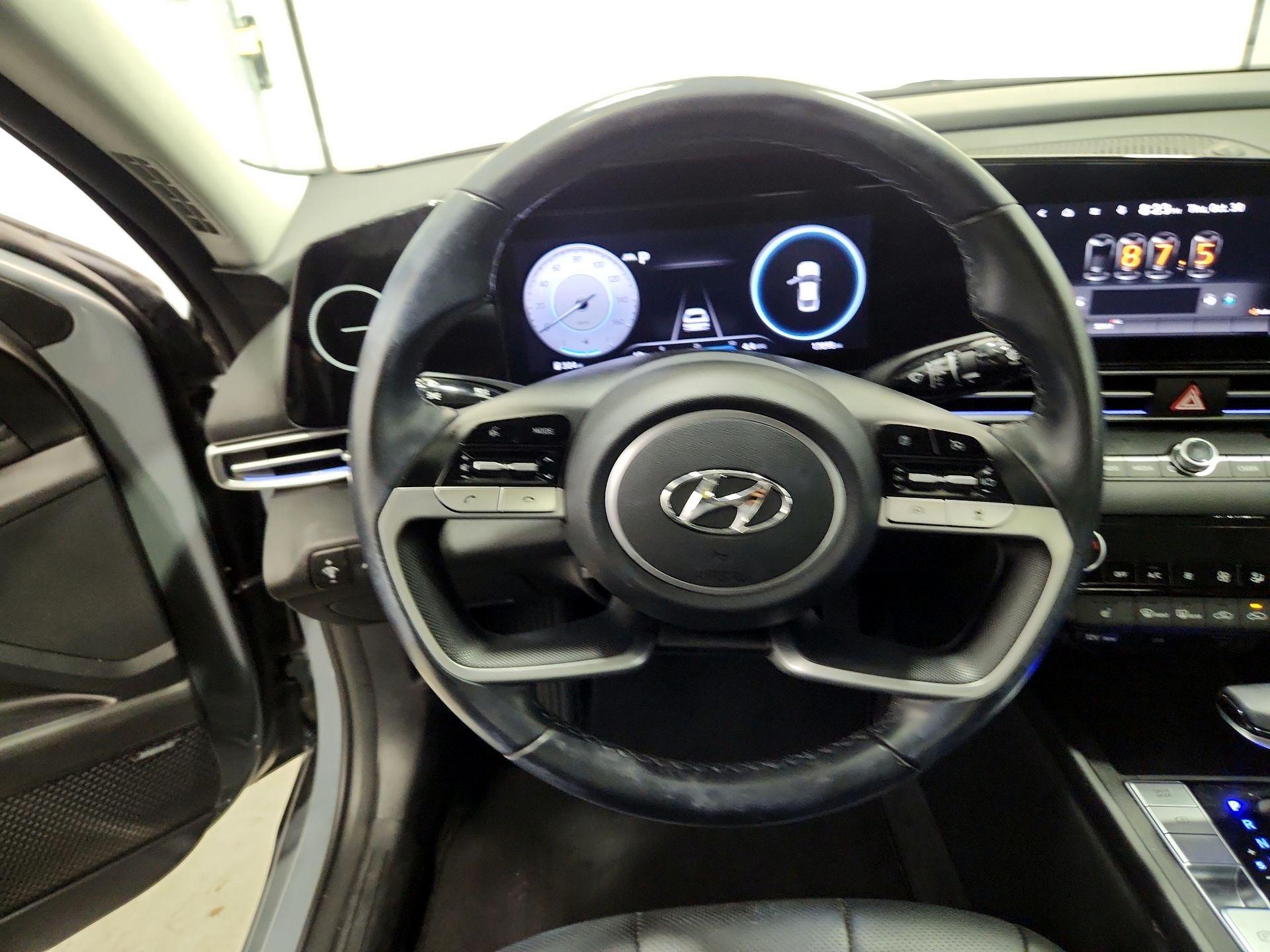 Thumbnail: 2022 Hyundai Elantra - 10