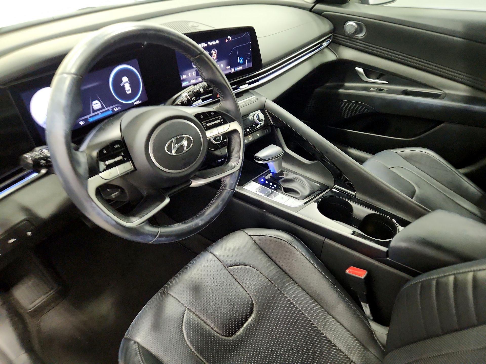 Thumbnail: 2022 Hyundai Elantra - 11