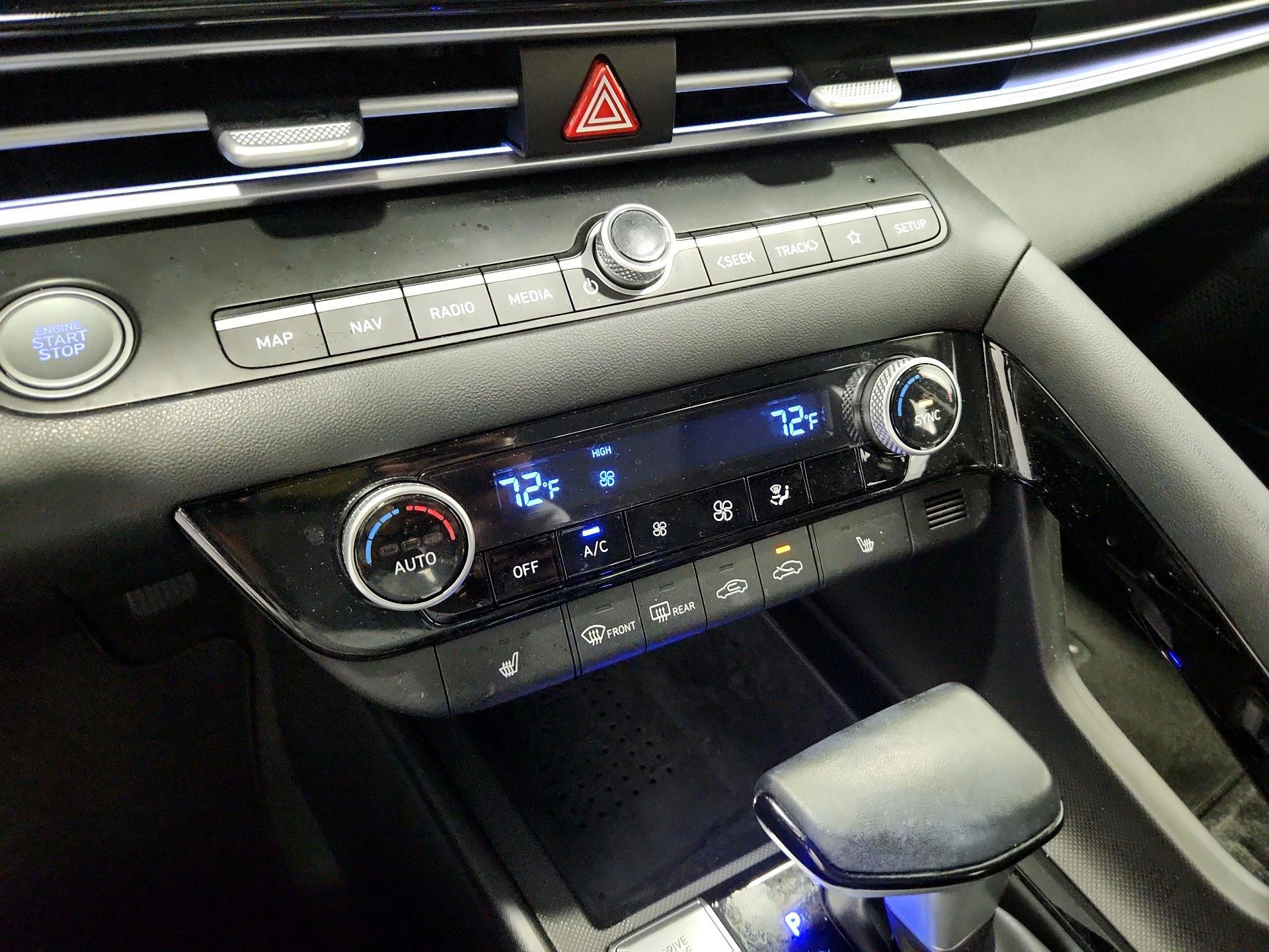 Thumbnail: 2022 Hyundai Elantra - 16