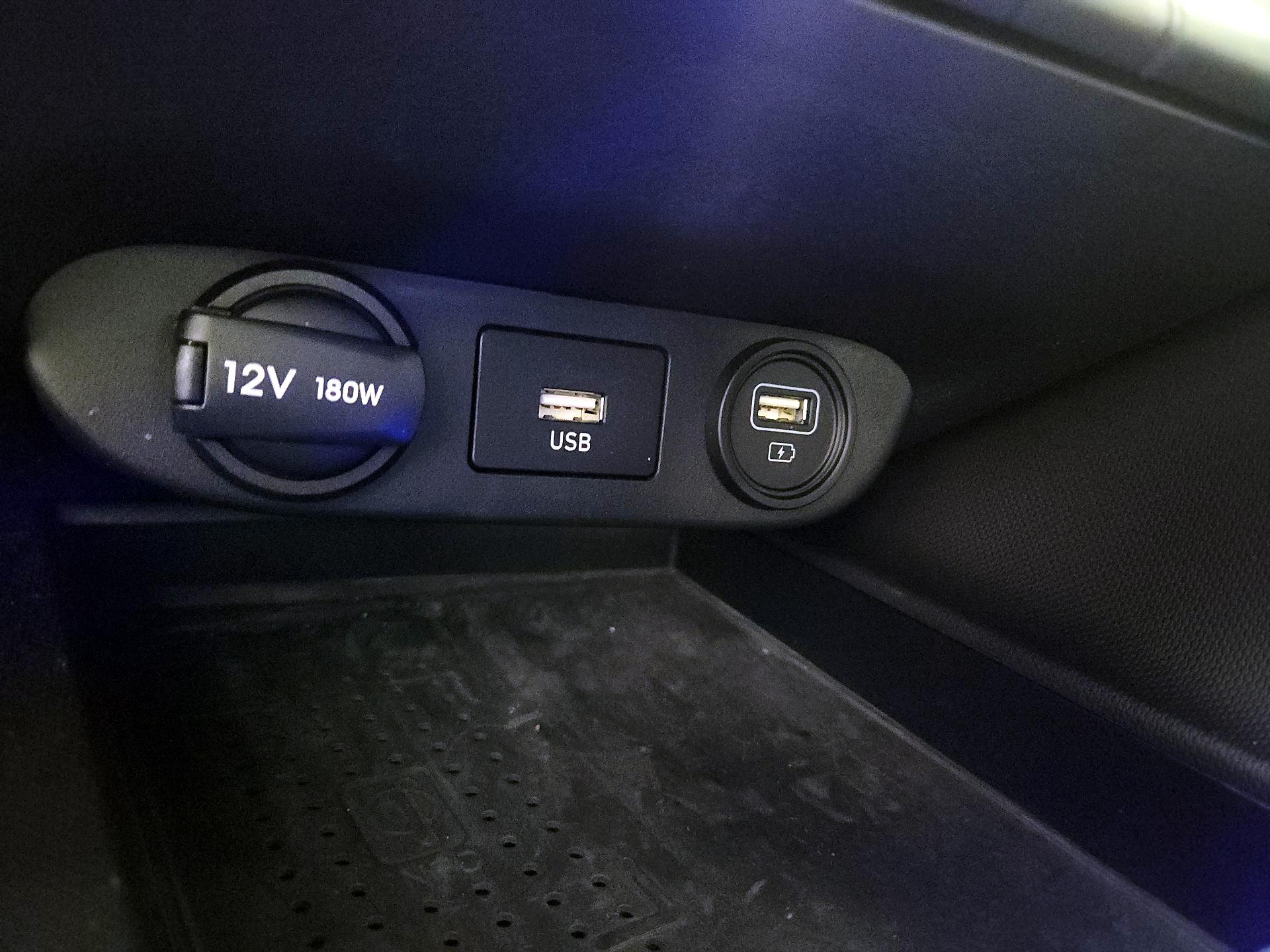 Thumbnail: 2022 Hyundai Elantra - 18