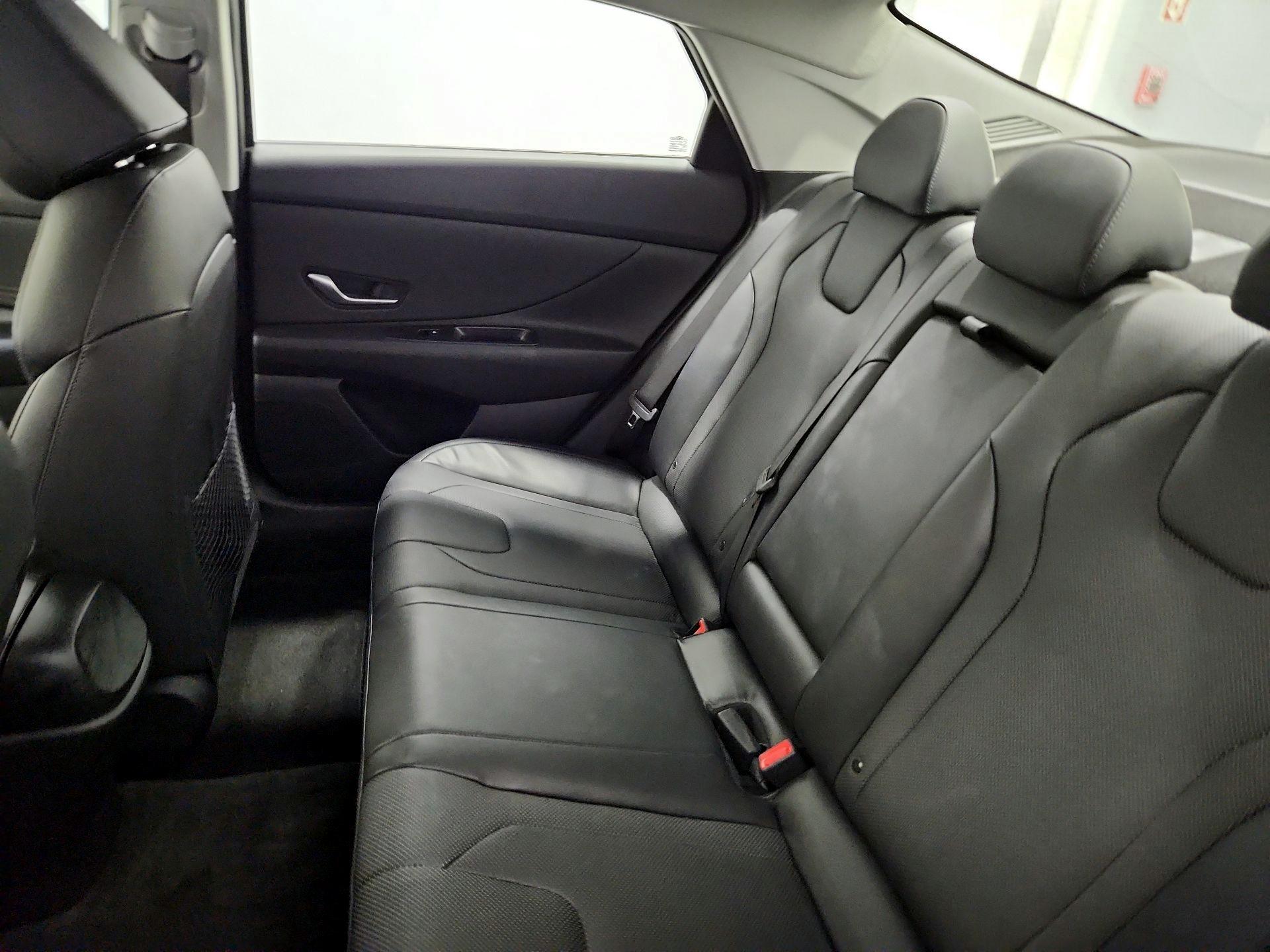 Thumbnail: 2022 Hyundai Elantra - 20