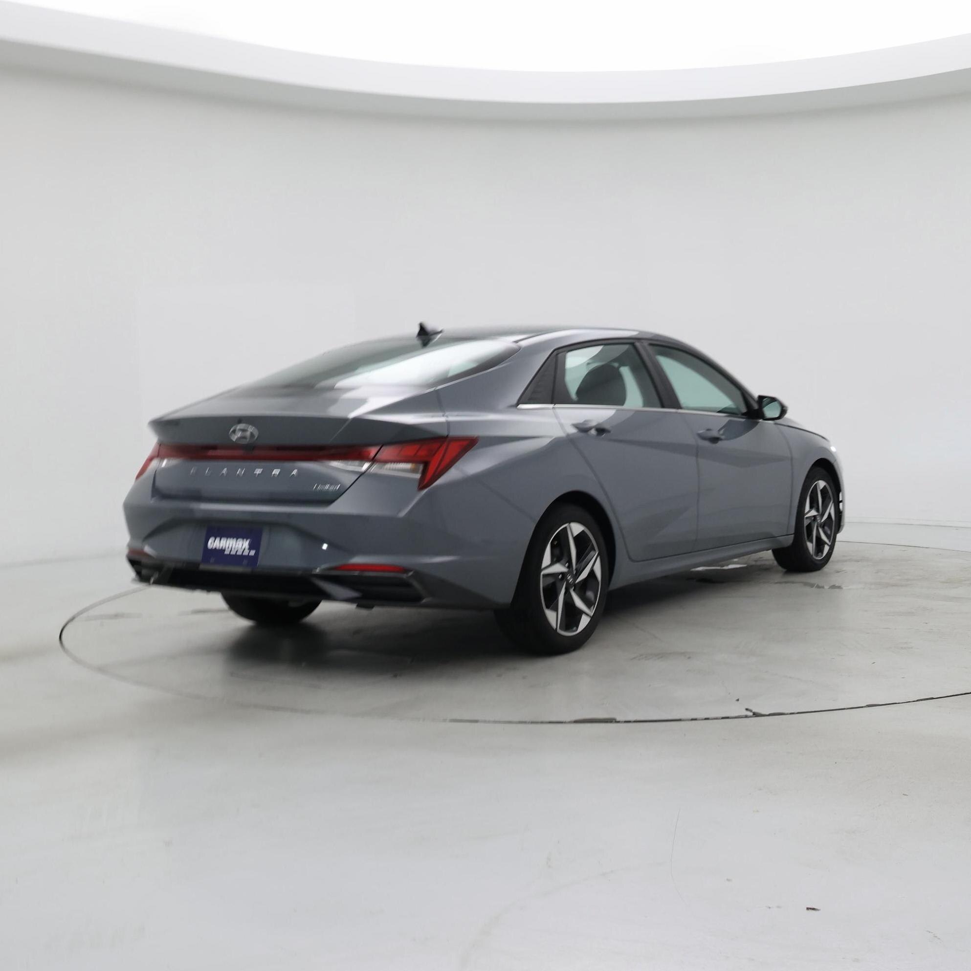 Thumbnail: 2022 Hyundai Elantra - 8