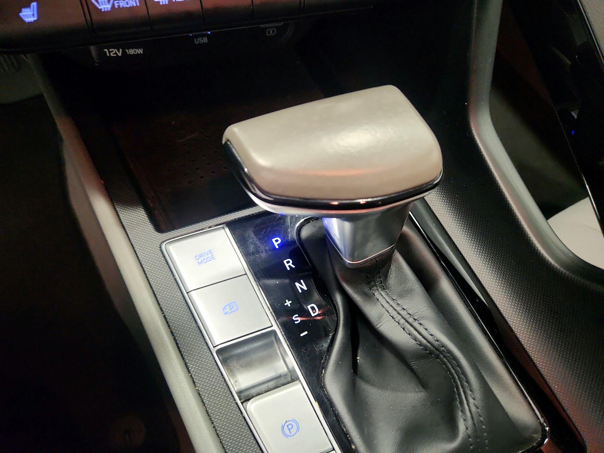 Thumbnail: 2021 Hyundai Elantra - 17