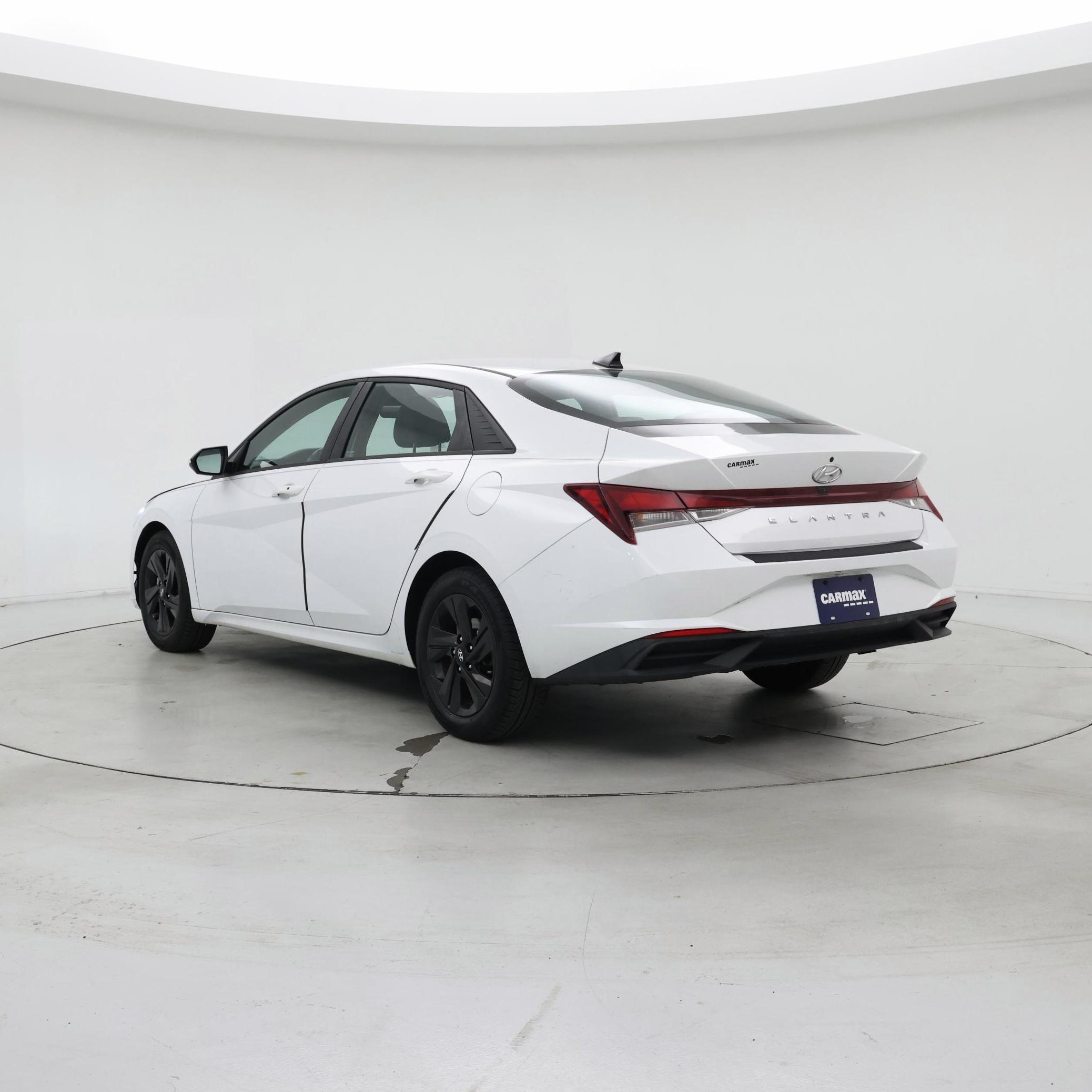 Thumbnail: 2021 Hyundai Elantra - 2