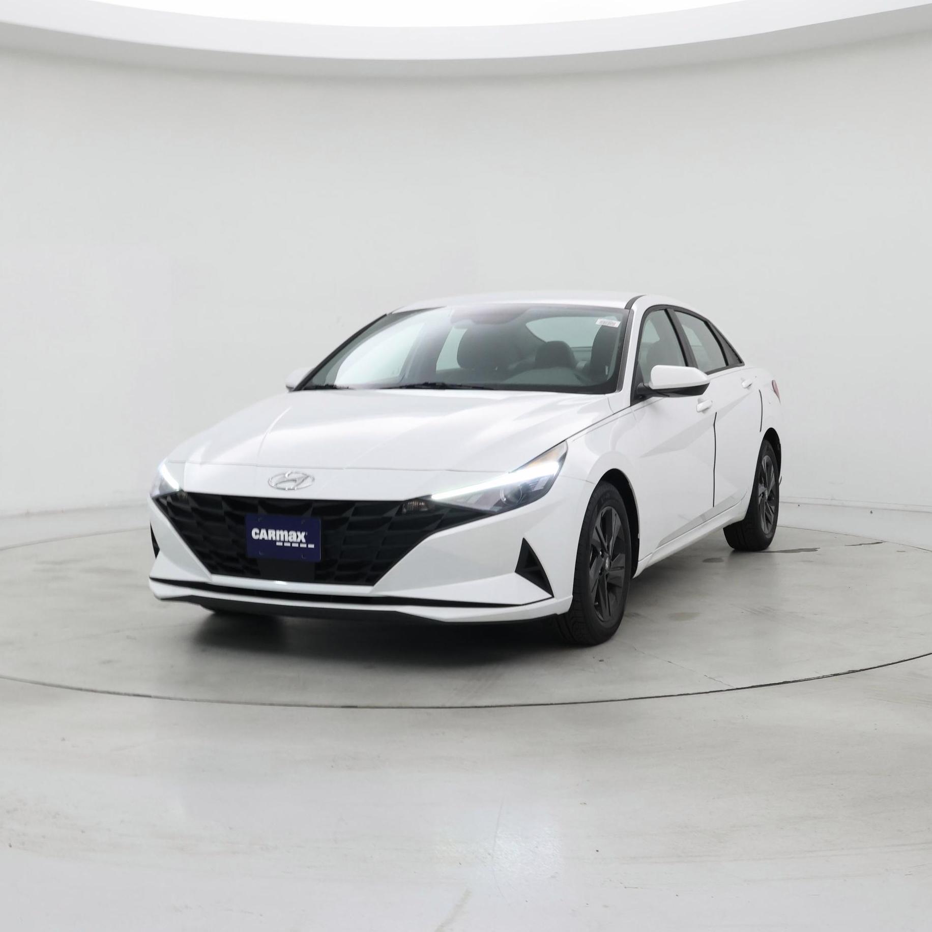Thumbnail: 2021 Hyundai Elantra - 4