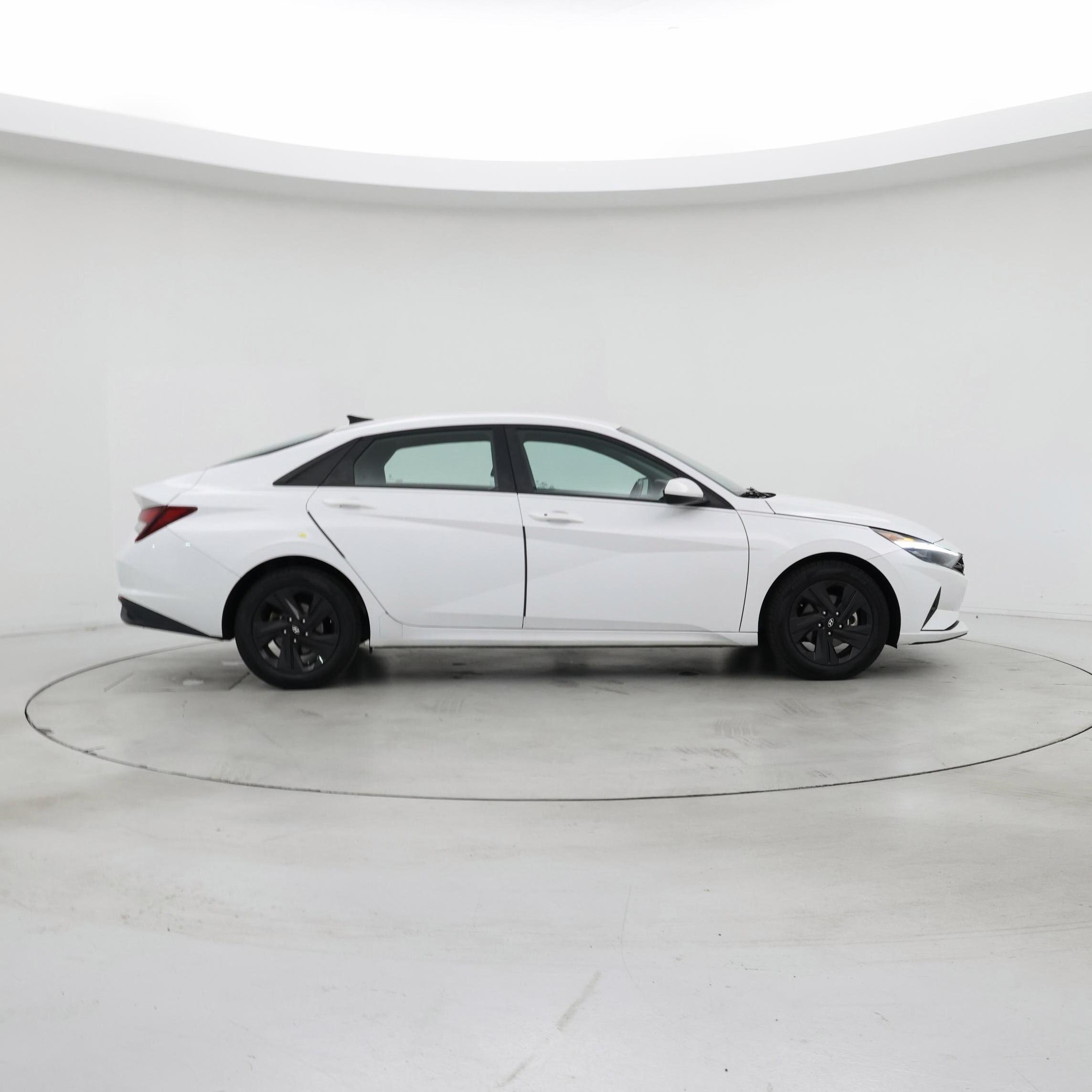 Thumbnail: 2021 Hyundai Elantra - 7