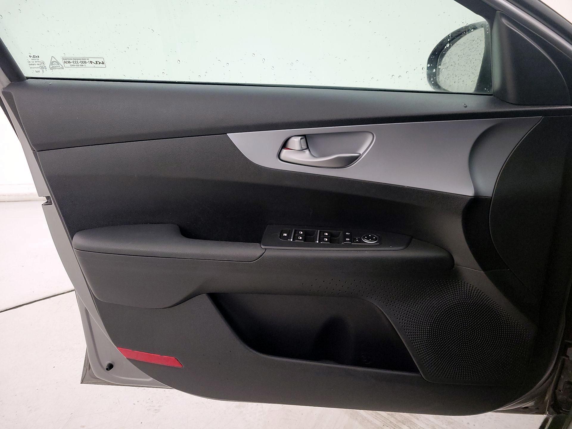 Thumbnail: 2023 Kia Forte - 12