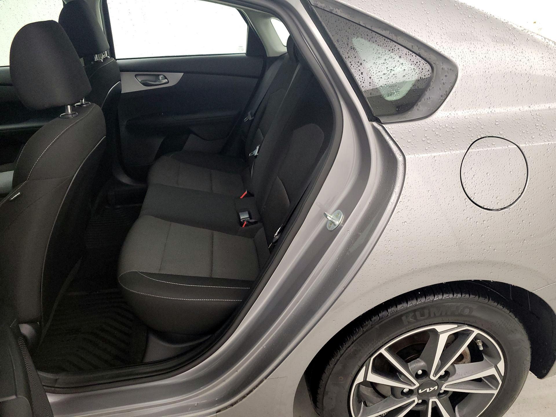 Thumbnail: 2023 Kia Forte - 18