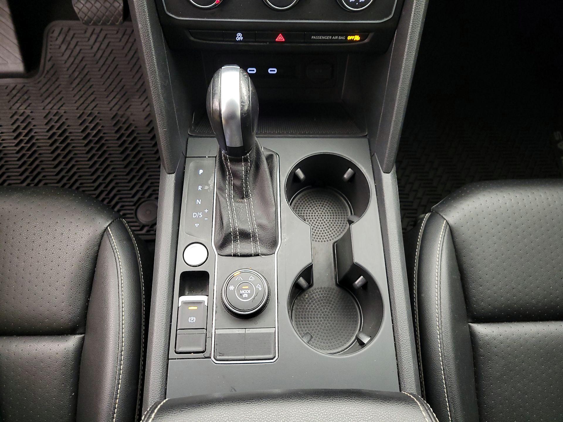 Thumbnail: 2022 Volkswagen Atlas - 17