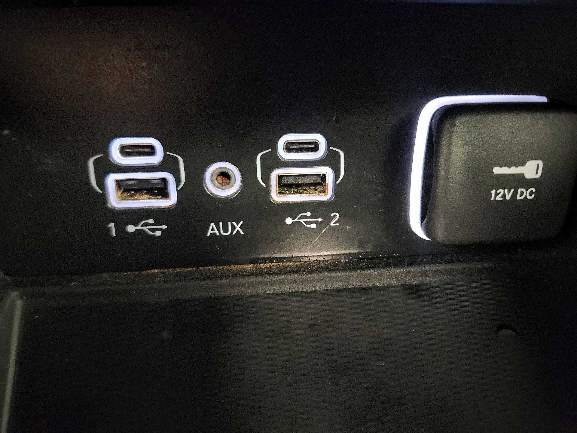 Thumbnail: 2022 Jeep Grand Cherokee - 15