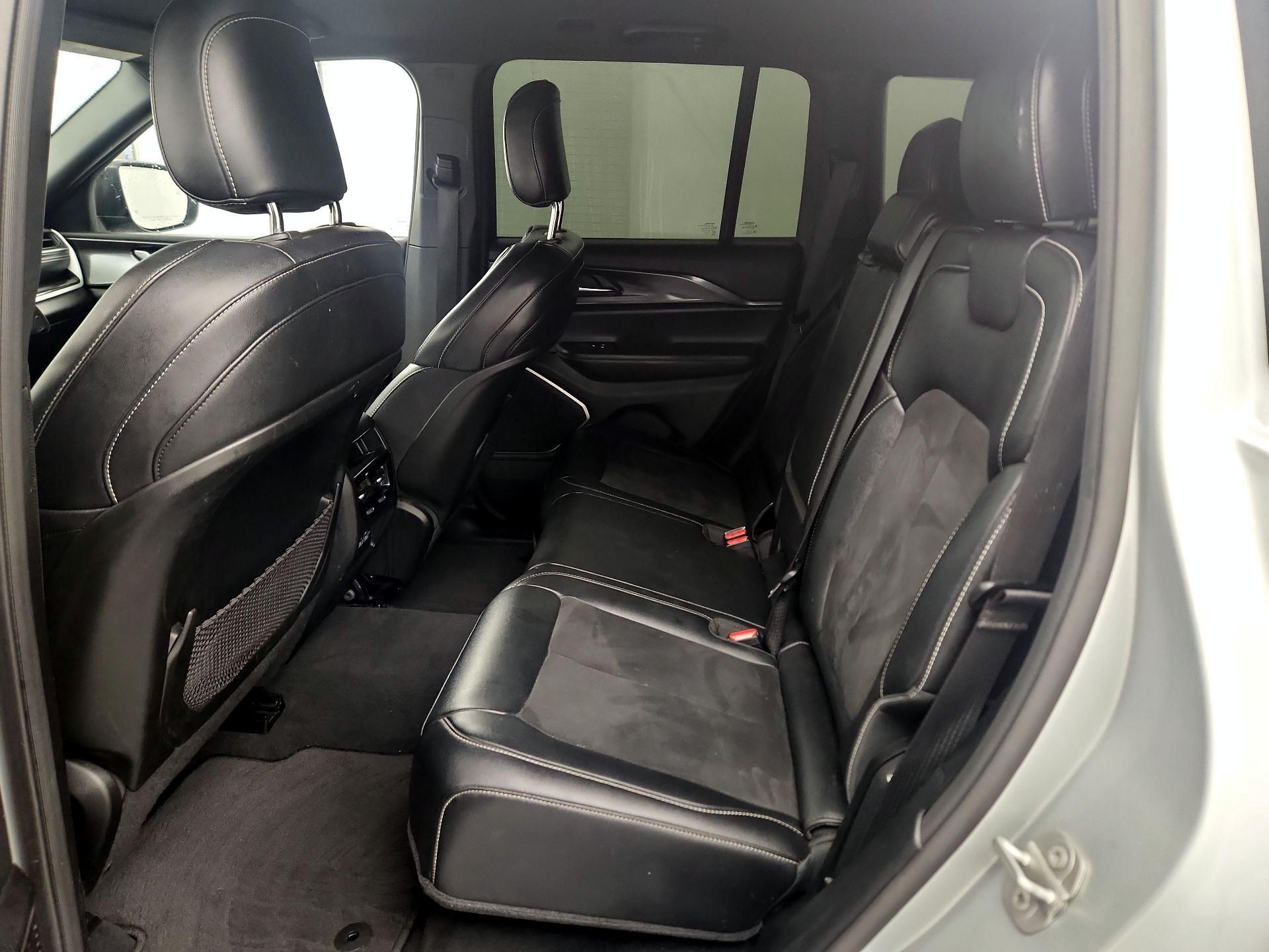 Thumbnail: 2022 Jeep Grand Cherokee - 16