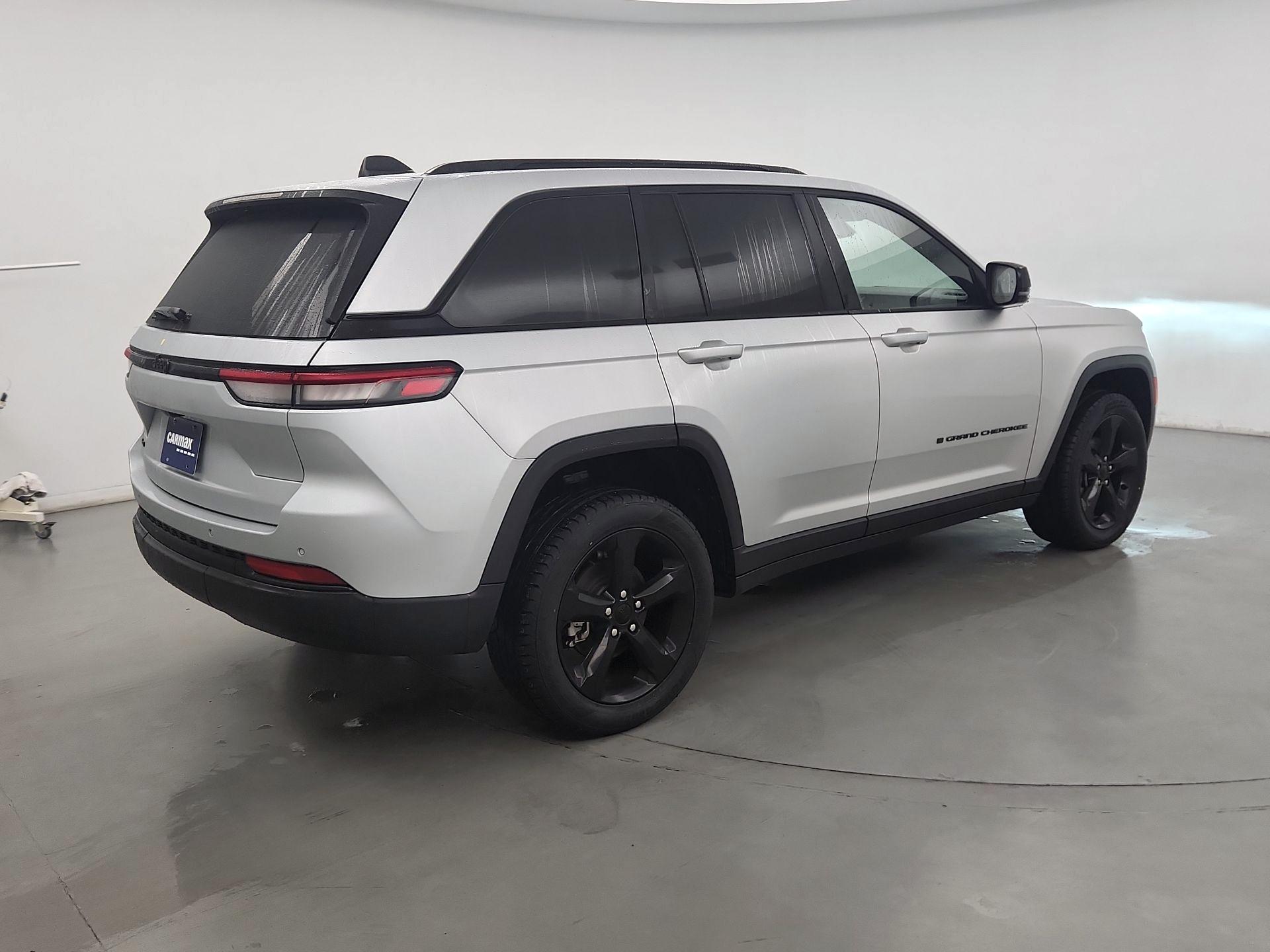 Thumbnail: 2022 Jeep Grand Cherokee - 5