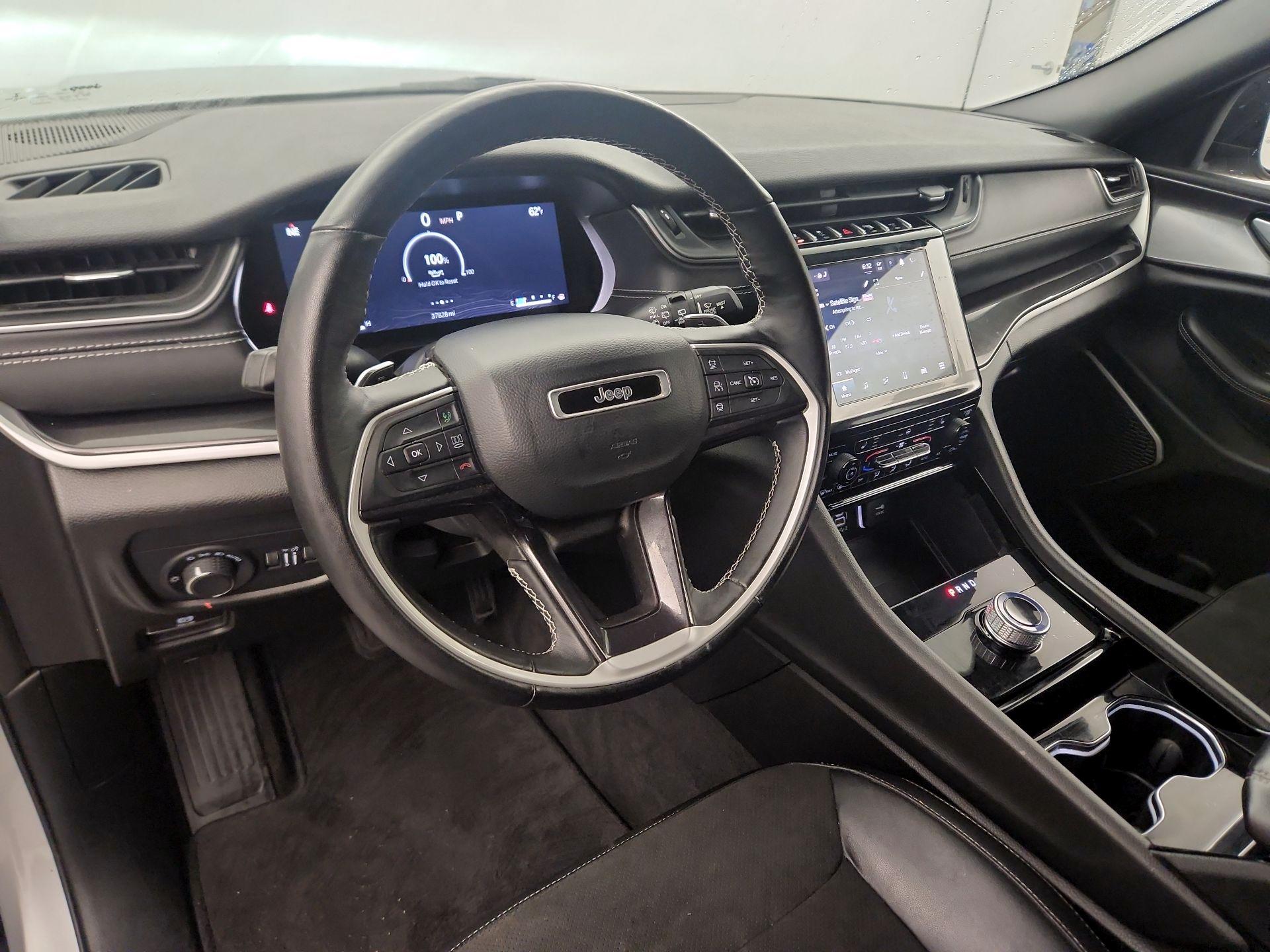 Thumbnail: 2022 Jeep Grand Cherokee - 8